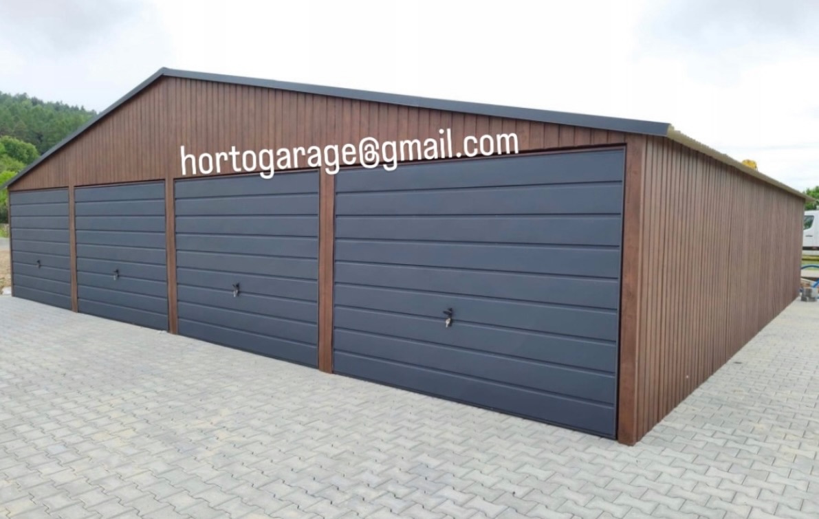 🙋♂️😃Wir präsentieren Ihnen unsere Garage.
✅✏️Es handelt sich um eine moderne, freistehende Garage mit drei Stellplätzen.
📏Abmessungen: 📐Breite 12 m, 📐Tiefe 7 m, 📐Höhe 2,5 m.
🎨Farbe: Wände in Holzfarbe, Tore in Graphit.
🔩🚪🔨Konstruktion:
Die Garage basiert auf einem Stahlskelett aus Metallprofilen, das für hohe Steifigkeit und Belastbarkeit sorgt. Das Ganze ist mit Stahlpaneelen mit einer holzähnlichen, korrosionsbeständigen Beschichtung verkleidet. Das Dach ist einseitig geneigt, ebenfalls aus Blech gefertigt, mit einem geeigneten Gefälle, das einen effizienten Wasserabfluss ermöglicht.
✅🪛Vorteile: Robustheit, Ästhetik, Kapazität.
🚗🧰🎿Verwendung: Garagenstellplatz für Fahrzeuge, Lagerraum, Werkstatt oder Abstellraum für Geräte.
💻📲👨💻 eine ähnliche Garage oder andere Details wünschen, mailen Sie hortogarage@gmail.com, gehen Sie auf den Link in der Bio oder rufen Sie an
📞 +49 177 4242452
📞 +49 152 246 74 361