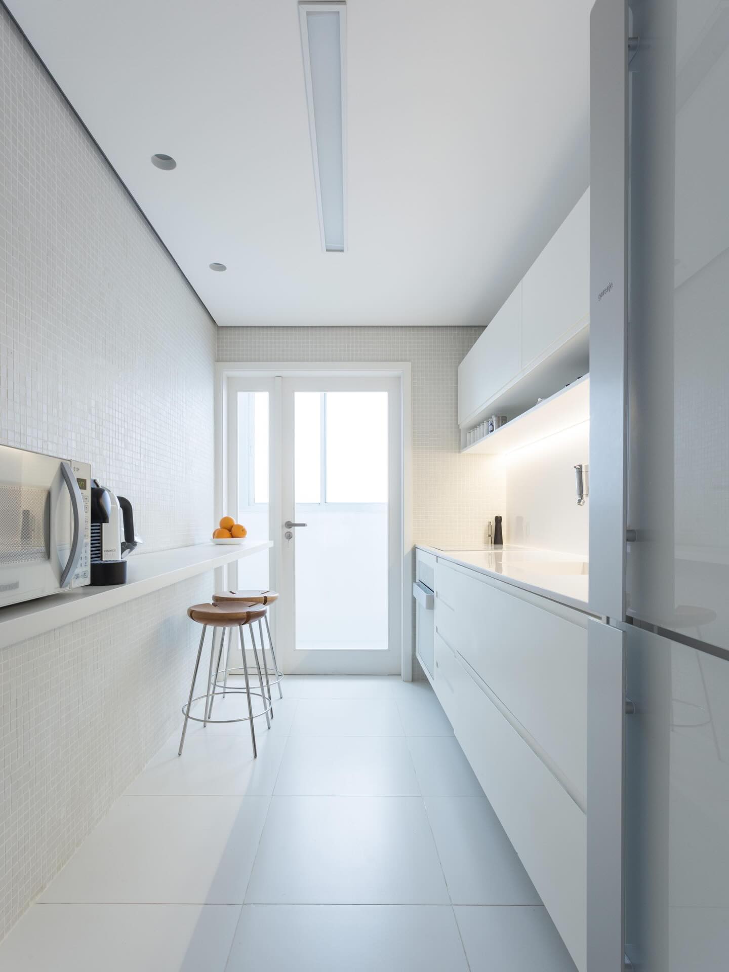 Apartamento Ganzo | Porto Alegre, RS BRA.
#arquitetura #interiordesign #casascontemporaneas
#galeria733 #projetodearquitetura
_____________________________________________
contato@galeria733.com.br
Fone: (51) 99606-0497
•
GALERIA 733