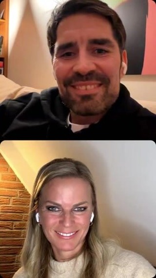 Generation Influencer - Müssen wir die Notbremse ziehen? Social-Media-Verbot als Lösung oder nur Schein?
Verlieren wir unsere Kinder?
Gemeinsam mit der Bestsellerautorin und Digitalbotschafterin Silke Müller habe ich über die Bedeutung von Schulentwicklung hin zu einer Kultur der Digitalität gesprochen. Welche Schritte sie dazu empfiehlt und warum sie für eine Revolution der Schule plädiert.
Schau selbst.
Wie blickst du auf das Thema?
#schuleverändern #socialmediaverbot #digitalität #bildungspolitik #sventeuber