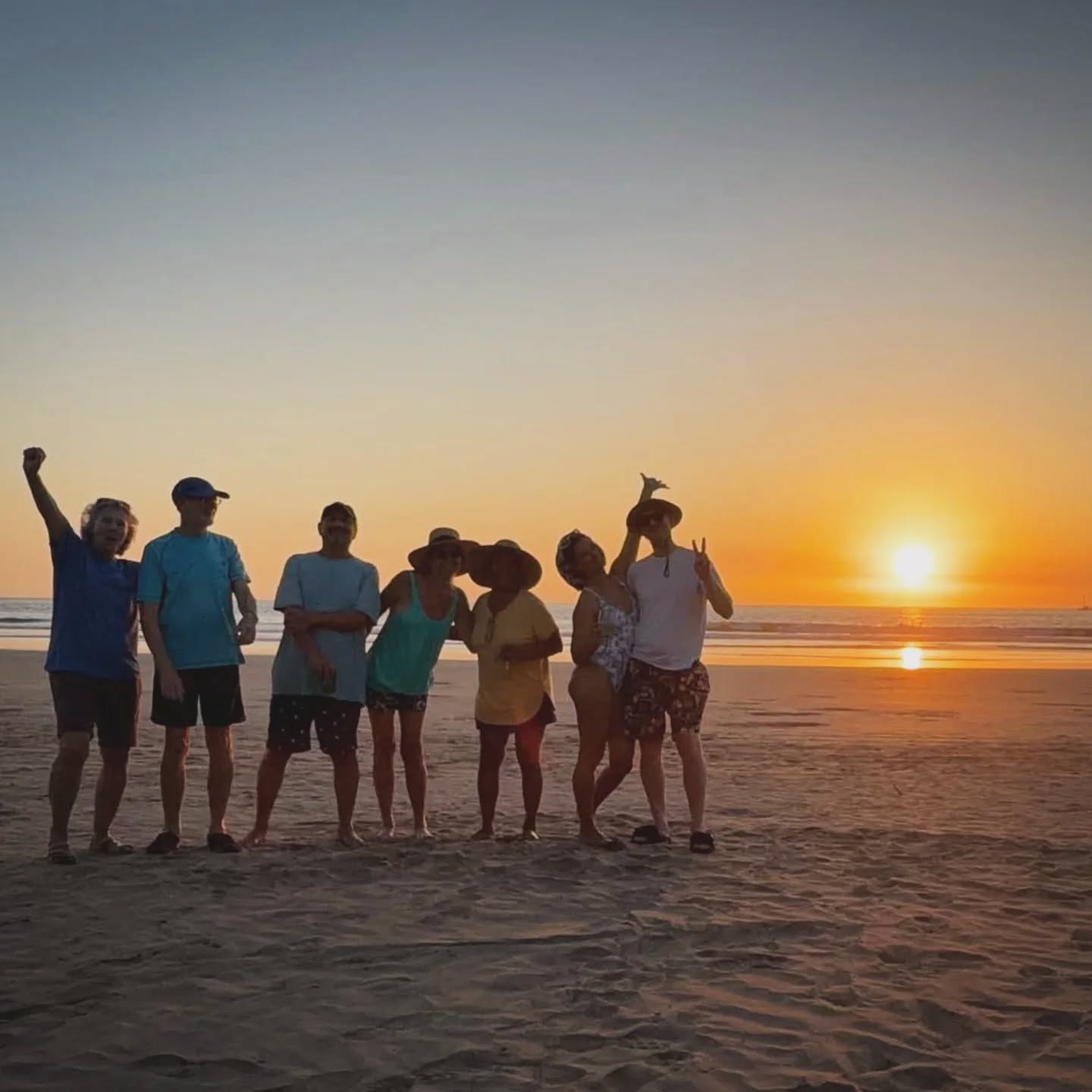 Pura Vida!
#familia
#costarica
#familyvaca
#tooshort