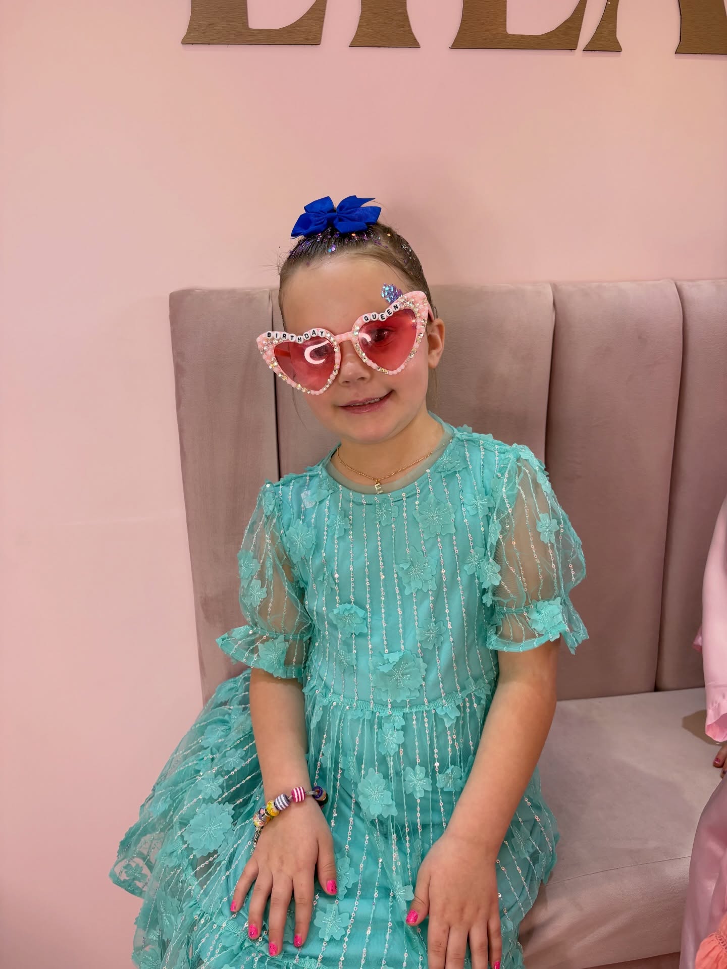 E L L A ๐ T U R N S ๐ S I X ๐ celebrating turning six the right wayโฆ being pampered with all of your friends ๐ thankyou Ella. We had the best time everโฆ and thankyou @jodiebell91 for booking with us. We appreciate it so much ๐ #mobilepamperparty #wirral #birthdayideas #birthdayparty