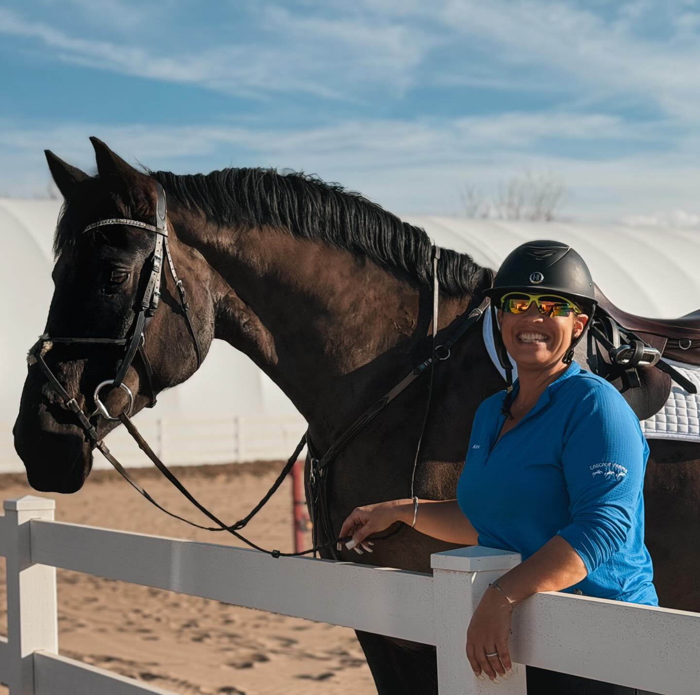 Monday night smiles, ringside 😎☀️ #horses #sunshine #march #friesian