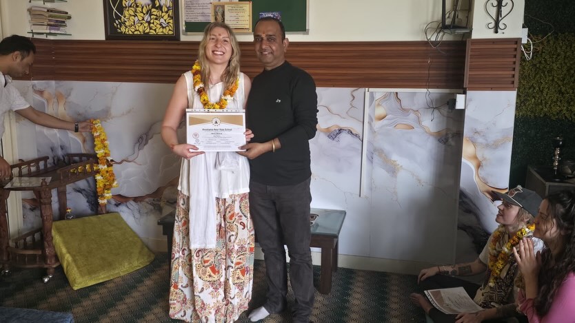 A week ago I completed my 300hr Yoga & Ayurveda teacher training.
It was an incredibly meaningful experience filled with learning, challenges, beautiful teachings, and some really special people. I feel very grateful for the teachers and souls I shared this time with.
This training deepened my study of yoga and Ayurveda in new ways, and I’m really excited to bring these learnings into both my teaching and my life.
It’s incredible how vast these traditions are. There is always more to learn, explore, teach and share. One of the many reasons I love this path so much.
Some of the areas we explored included:
• Ayurvedic science & theory
• Ayurvedic massage, marma points & other treatments
• Yoga therapy
• A deeper understanding of yoga philosophy
Feeling very grateful for this journey and everything it continues to open up. 💕💕💕💕