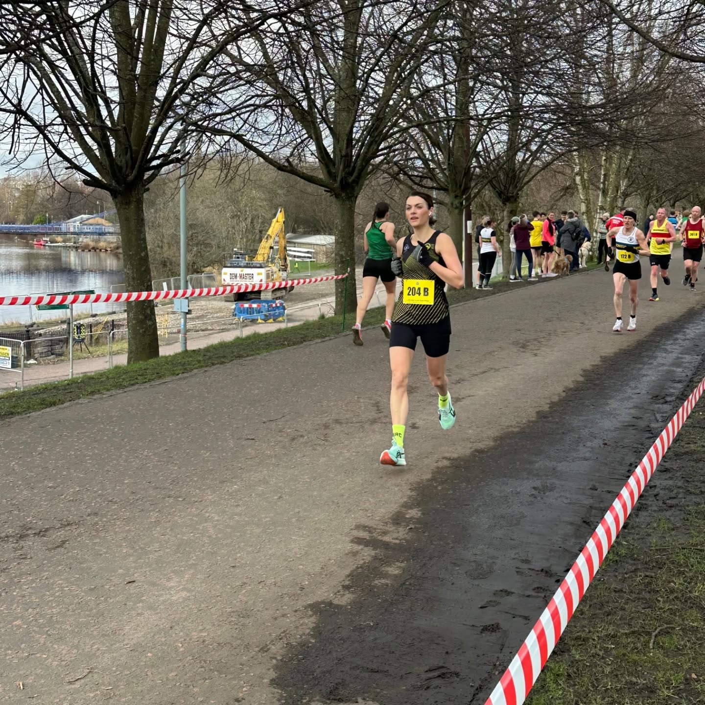 Medal Monday!
Cracking weekend at the Allan Scally relays for the team!
@katjf86, @_bcunningham and @stupots07 all represented @newton_road_runners and all posted terrific times. Kat and Bethaz both came away with amazing PBs and Stu was close to coming away with the handle bars of a Justeat cyclist who decided to join the race!
Please note.... Unfortunately nobody seemed to catch a picture of Stu running so you'll have to do with a closest image I could find of his sparkling shiny heid!
Well done guys 👌👌👌