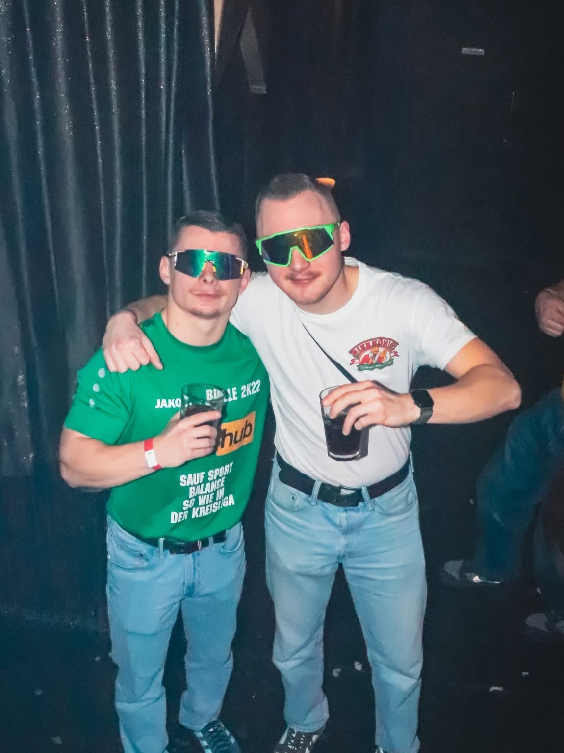 👍 Markiert jemanden mit denn ihr Zum Malle Opening 2026 müsst!!!
🏝️SEASON OPENING MALLORCA 2026🏝️
🍹OPENING PARTY🍹
🔥 LIVE ON STAGE:
DJ FRESHRIDE - MALLE HITS NONSTOP
🎉 WAS EUCH ERWARTET:
🌞 Mallorca-Feeling mitten in WERDAU!
🌴 Party-Dekoration und Palmen wie am Ballermann!
💃 Mallorca-Hits Nonstop – Eskalation vorprogrammiert!
🍻 Coole Drinks und heiße Stimmung!
SÄULEN FÜRS EXTRA MALLE FEELING!
🏝️FASSBIER SÄULEN, VODKA LEMON SÄULEN UND VIELE WEITERE
DRINK DEALS DAS LAGER MUSS LEER WERDEN!!!
🧋VODKA LEMON UND VODKA KIRSCH 3€
🍺FASSBIER 3€
BIS 24:00 UHR
1000L FREIBIER FÜR ALLE
🍻von 21:00 - 22:00 UHR solange der Vorrat reicht!!!
DRESSCODE DEAL
🦺kommt ihr in Megapark, Bierkönig, Fusballtrikot, Warnweste,
Arbeitsklamotten - bekommt ihr einen SHOT AUFS HAUS!
👉EINTRITT FREI BIS 22 UHR🌴
FACEBOOK:
✅ Bei der Veranstaltung auf Zusagen drücken
INSTAGRAM:
✅ 1. Folge @meinelinde2.0 auf Instagram
✅ 2. Teile die Veranstaltung in deiner Story und schreibe uns
„malle“ via INSTA DM
🎟️ABENDKASSE VORHANDEN
📅 Datum: Freitag, 20. März 2026
📍 Location: Meine Linde, Wettinerstraße 32, Werdau 08412
🦺 Dresscode egal kommt wie ihr wollt
🕚 Start: 21:00 Uhr
P16 - Alle Personen unter 18 Jahren brauchen zusätzlich einen ausgefüllten Muttizettel