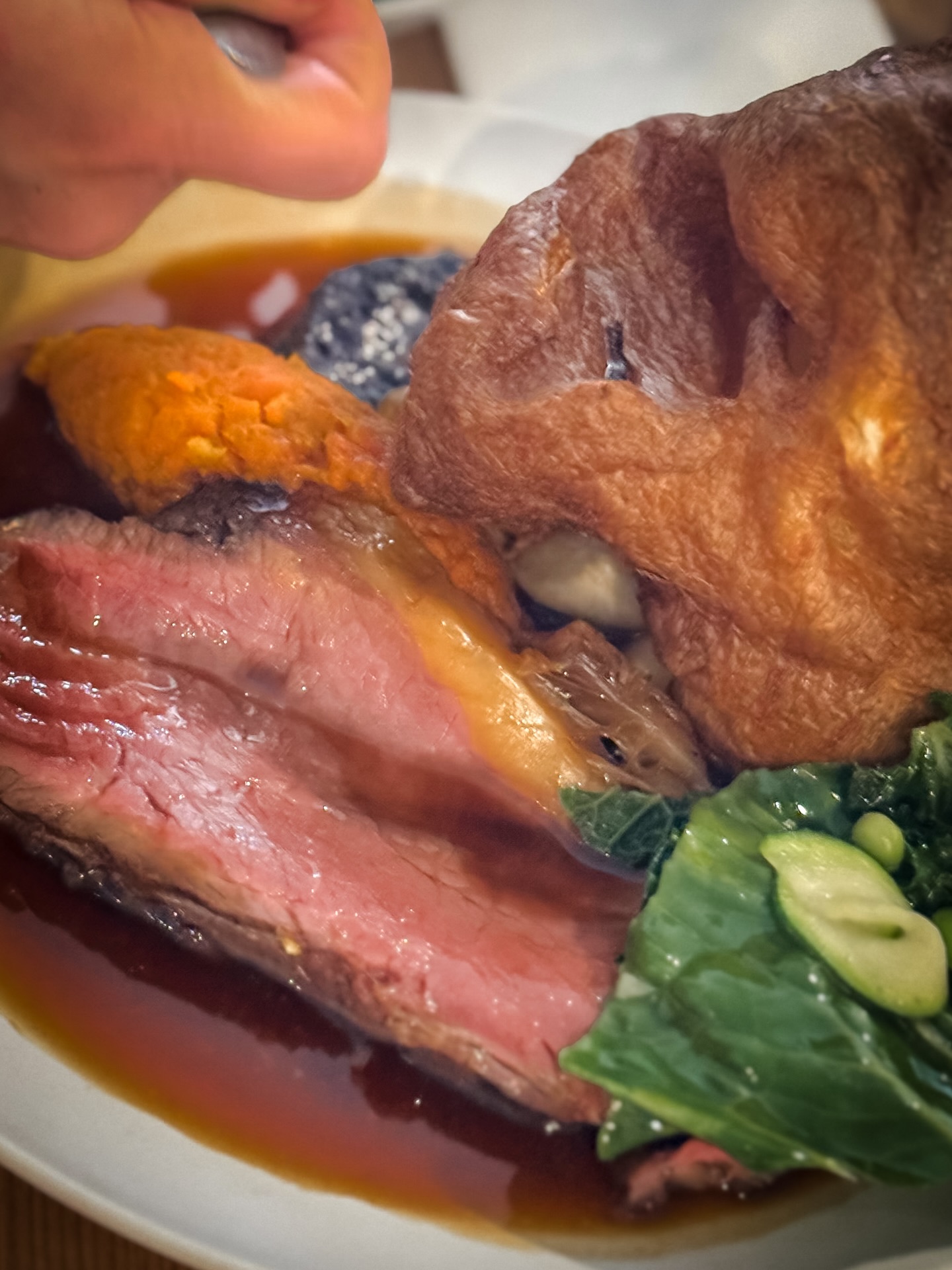Nothing like a Sunday roast at The Queens… the only plan you really need today 😍