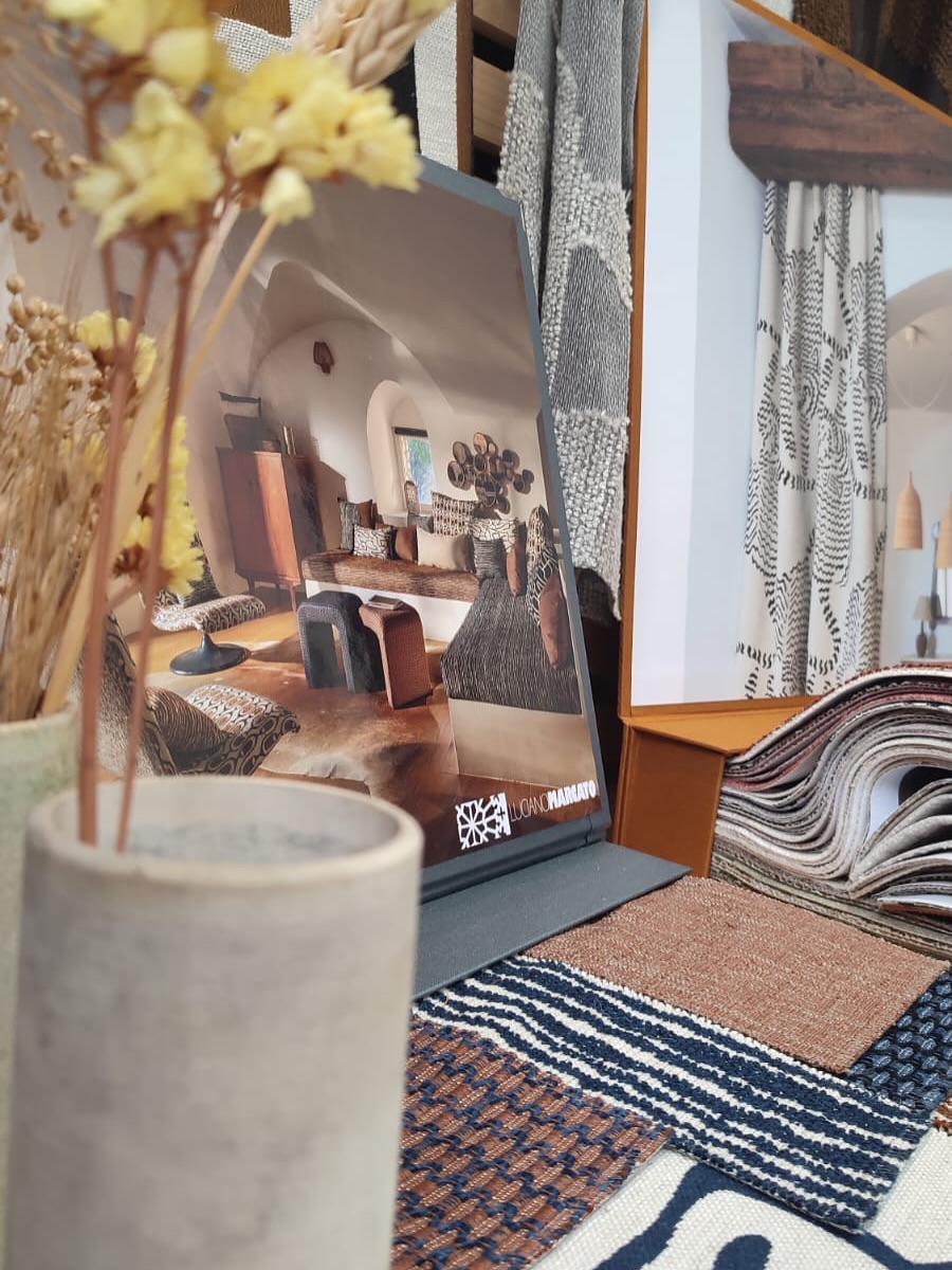 Venez découvrir notre Vitrine du moment !
Tissus dans la tendance pour un intérieur chaleureux avec les dernières collections
@casaltissus
@saumundviebahn
@bassari_fabrics