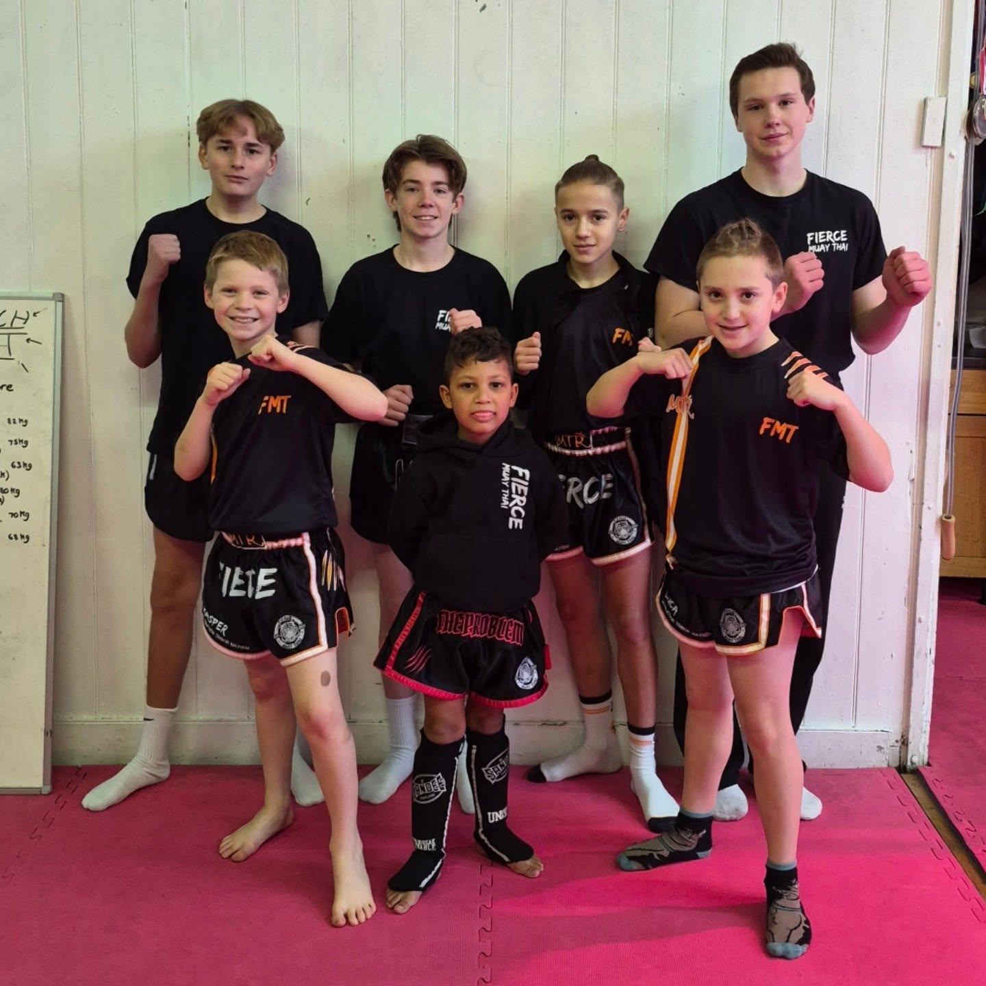 No rest for the wicked... some of our Junior's joined @fmtjuniors over at the @newburymuaythai interclub this morning. Well done everyone and thanks for the rounds Ian and team๐๐ป
#muaythaikids #muaythai #muaythailife #nextgeneration