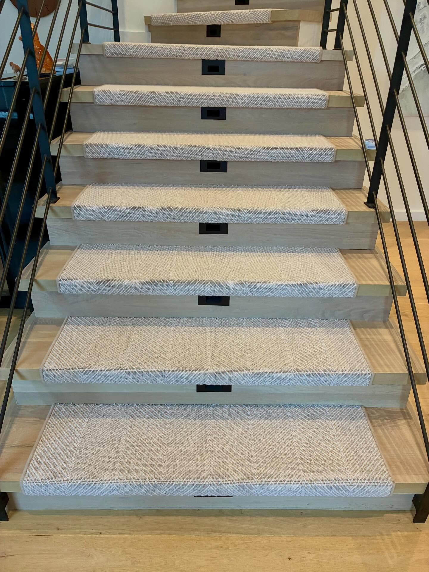 Stair runners with tricky angles can be tough, but this one looks awesome! 🔥
Carpet: @stantondesignco Style: Lysander
#stairrunner #utahhomes #luxurycarpet #flooringcontractor #carpetinstallation