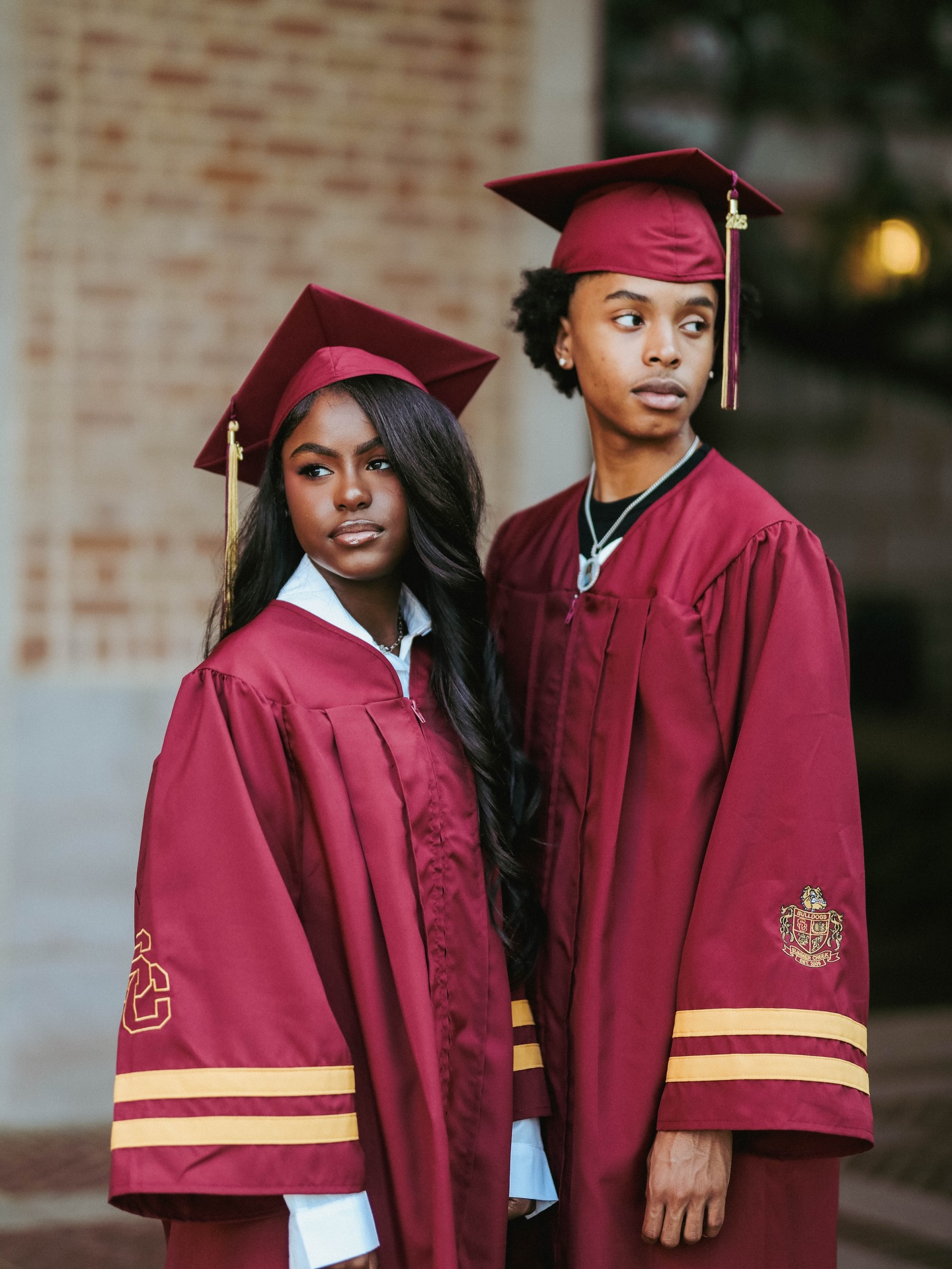 Twins. Senior year. And they understood the assignment 👏🏽🎓✨
I love when my seniors actually have fun with it. This is a once in a lifetime moment and baby we’re going all the way up.
Class of 2026 is officially open.
The FIRST 5 seniors to book with me are getting a free special added to their session 👀
Don’t let somebody else take your spot while you “thinking about it.”
Houston seniors… it’s your turn 💫
#HoustonPhotographer
#HoustonSeniors
#ClassOf2026
#SeniorPhotoshoot
#SeniorPictures
