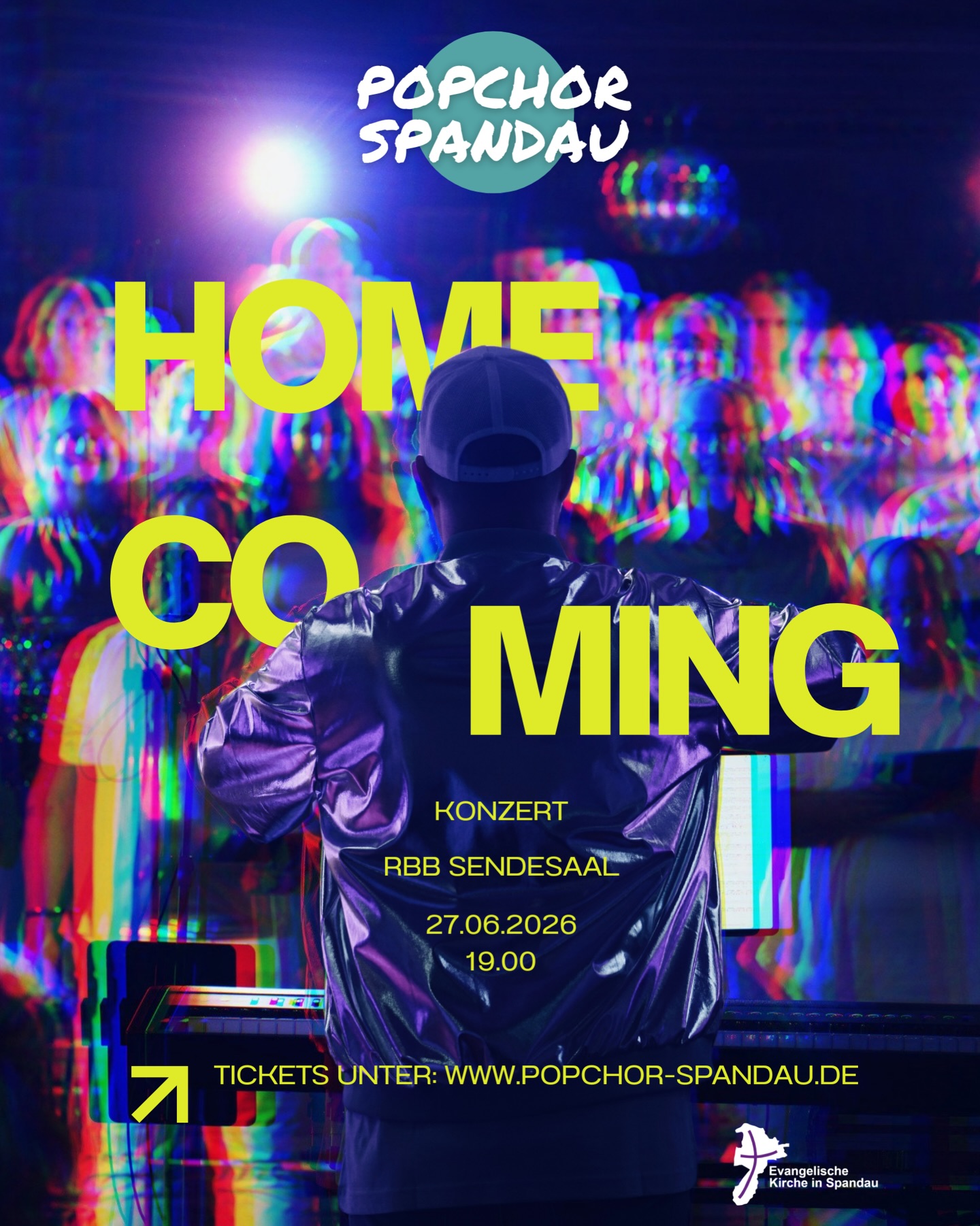 ✨ HOMECOMING – Neue Welt, neues Zuhause ✨
Wo gehörst du hin? 🏠 Wo fühlst du dich wirklich zuhause? 💛 Manchmal suchen wir unseren Weg, manchmal fühlen wir uns verloren, manchmal geborgen und genau diese Momente erzählen wir auf der Bühne.
Am 27. Juni 2026 um 19 Uhr im RBB-Sendesaal nehmen wir euch mit auf eine musikalische Reise durch Aufbruch, Zweifel, Hoffnung und Ankommen 🎶💃🕺. Mit Pop, Rap, Bodypercussion, Tanz, Live-Band und Streichquartett wird HOMECOMING zu einem Chorerlebnis mit Showcharakter.
Auch wenn unsere Wege unterschiedlich sind, es gibt Meilensteine, die uns alle als Menschen verbinden. 🌍 Kommt vorbei und seid ein Teil davon!
🎟️ Tickets über Link in Bio!
Wir freuen uns auf euch! 🤗🫶🏻