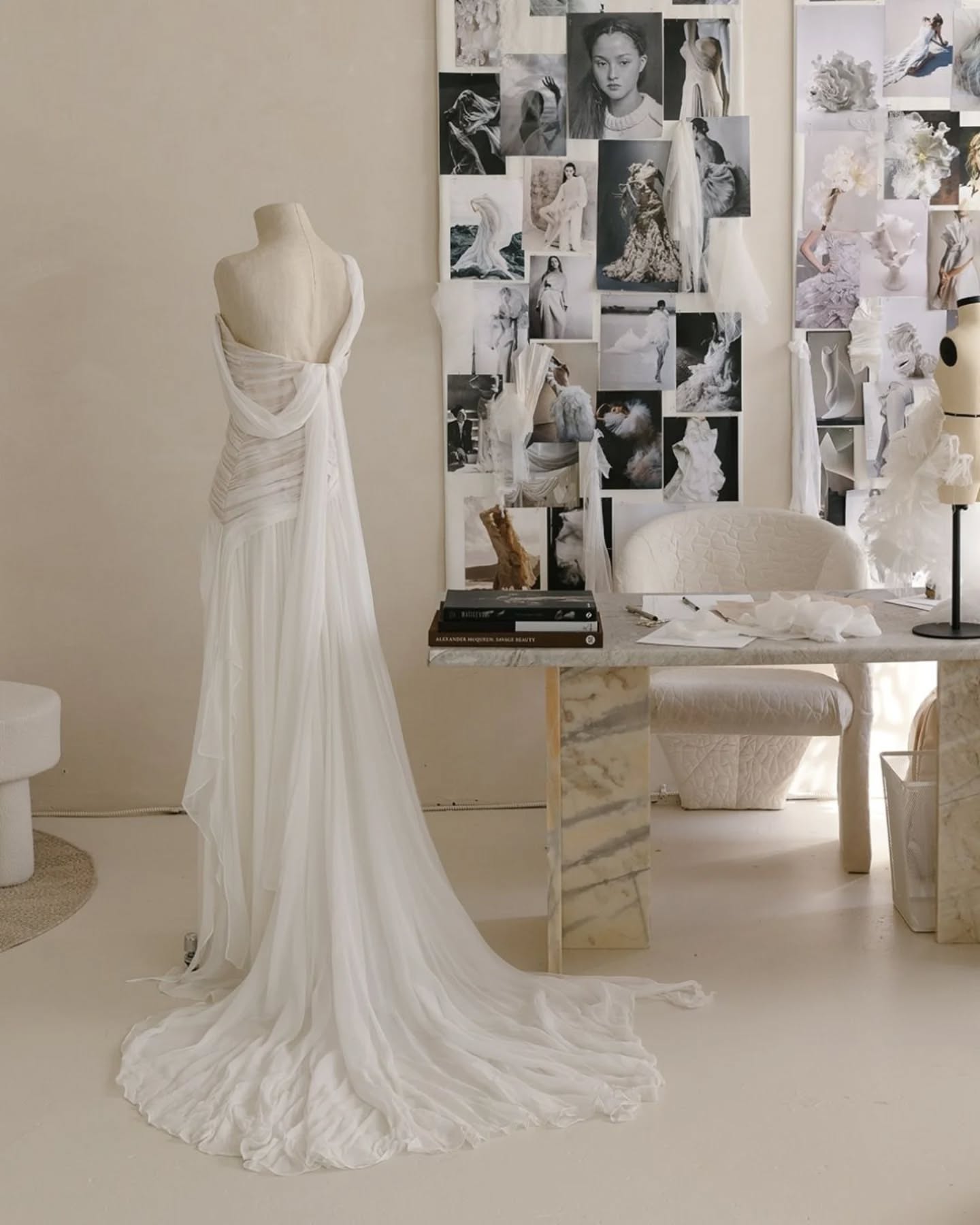 Vancouver is home. 🤍
Every OUMA gown begins here — in our atelier, where ideas become sketches, fabrics are draped by hand, and each dress is carefully crafted with intention. From the first fold of fabric to the final stitch, our pieces are made right here in Vancouver.
Quiet luxury, thoughtful design, and craftsmanship at the heart of everything we do.
Studio photos captured by @carissamariephotography_
#OUMAAtelier #VancouverDesigner #MadeInVancouver #CanadianDesigner #WeddingDressDesigner