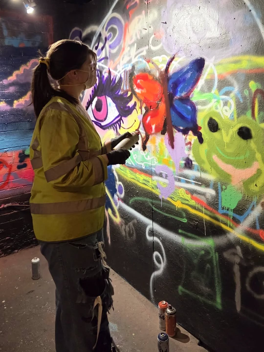 Thursday group spray painting at -- with @sinnaone
A guided , lowkey session where young people learn the art of spray painting from the sinnaone. Here are some photos from what some of the young people sprayed.
#spraypaint #artinmind #art #brightonstreetart #brighton