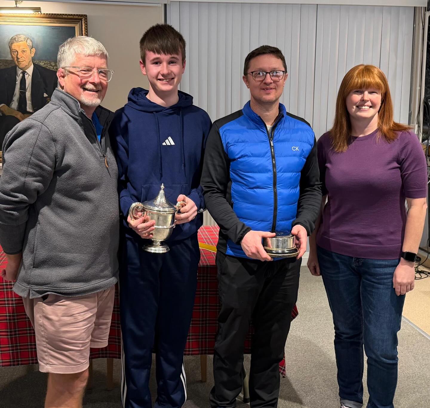 🥌🥌🥌🥌
Congratulations to Coldstream, winners of the Dickinson. The winning rink Roddy, Douglas , James and Claire pictured here with the Trophy.🥌🥌🥌🥌