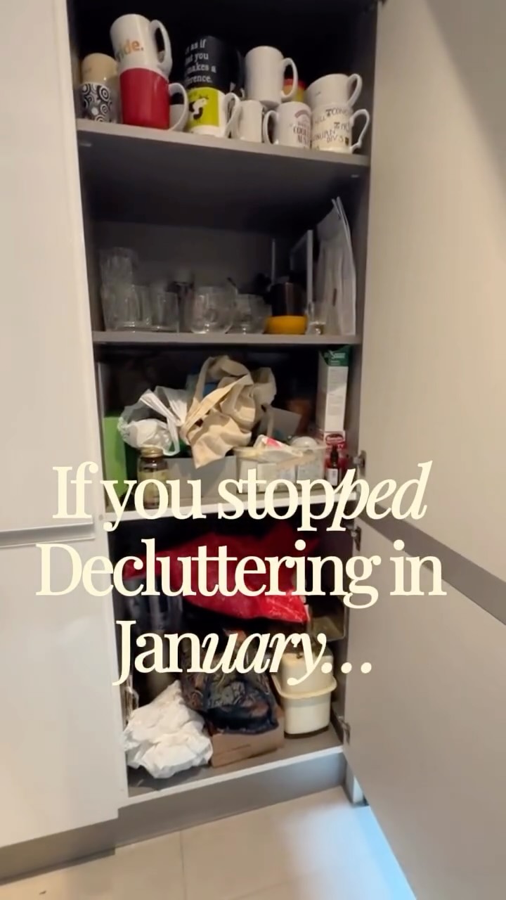 If you started decluttering in January and then stopped, that’s normal. This isn’t a sign that you should try harder. It’s usually a sign you need some support.
January bookings are open! Let us help you 🫱🏻🫲🏼
#decluttering #organisation #organise #declutteryourhome #professionalorganizer