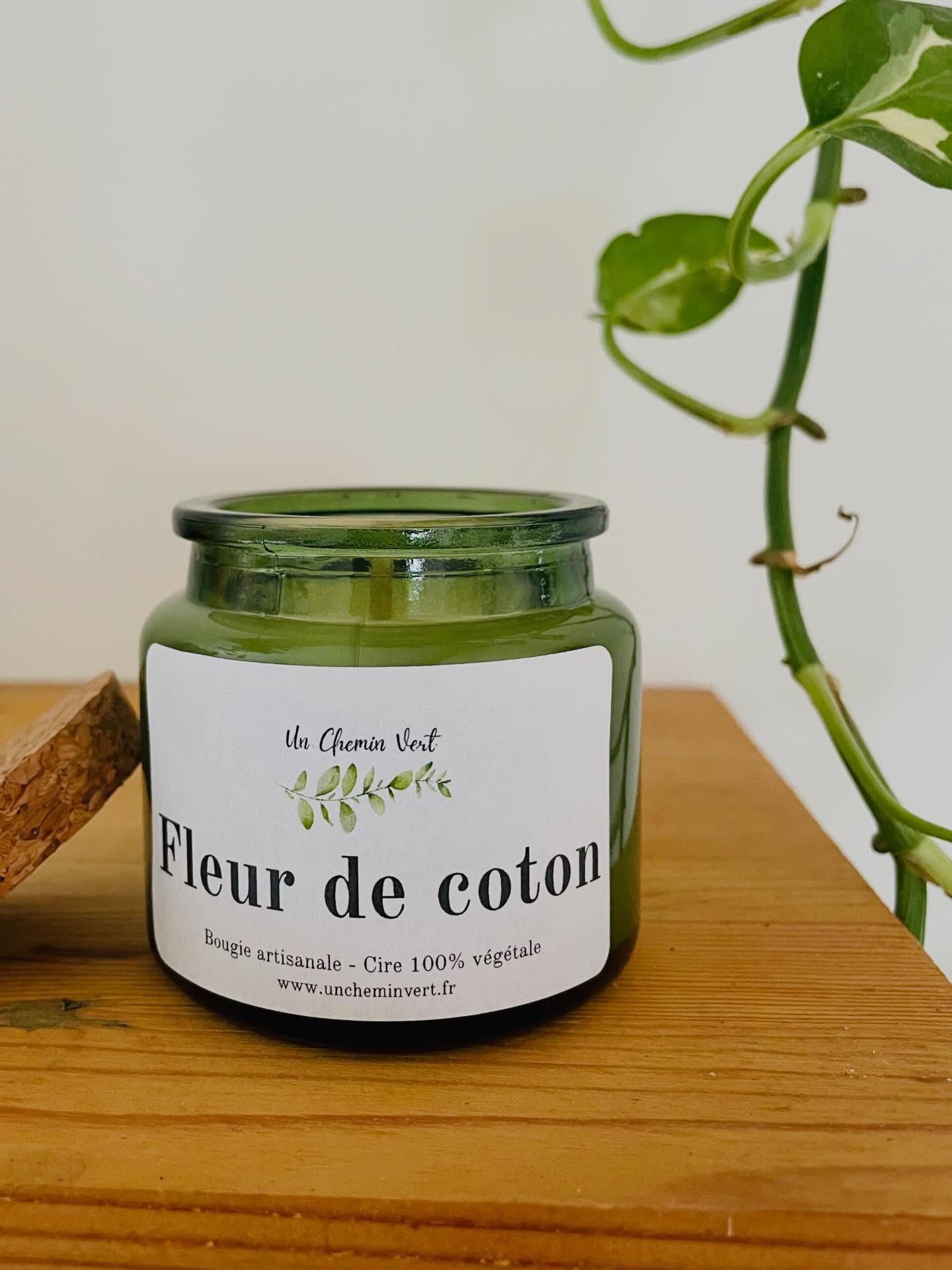 La nouvelle gamme est enfin en ligne !
Nouveau contenant, nouveau design et bientôt nouveaux parfums, mais toujours sans CMR ni phtalates 🌿
Et une petite attention se cache dans chaque bougie ❤️.
Les premières bougies sont en ligne, les autres parfums arrivent très vite. Rendez-vous sur le shop www.uncheminvert.fr
#bougies #bougie #bougieparfumee #bougienaturelle #faitmainfrançais