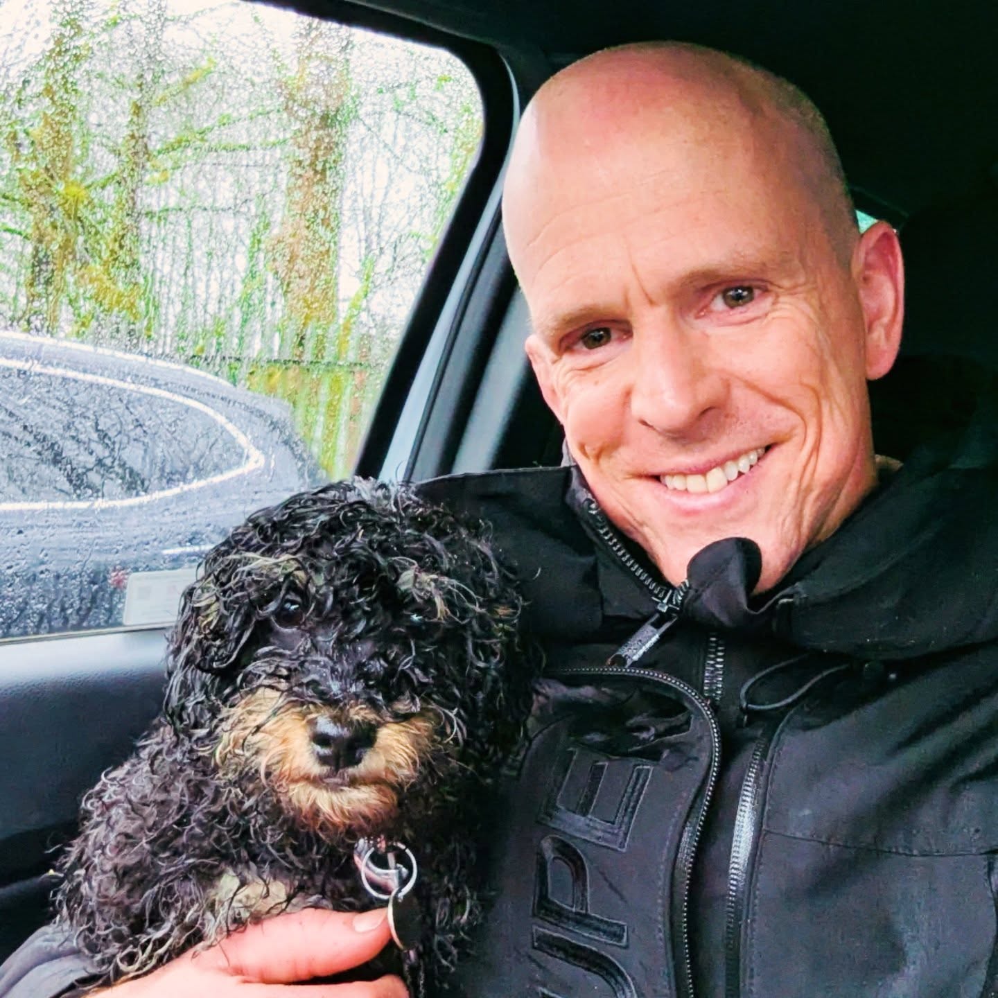 🐕🥰 tired and soaked