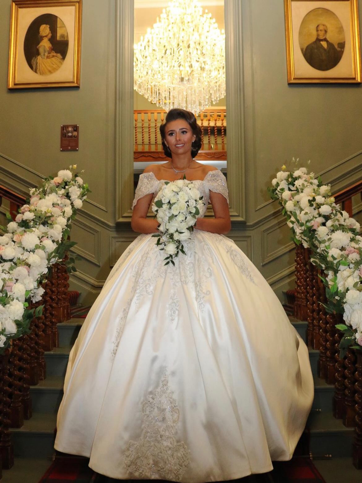 WOW! It’s really giving bridgeton, Our beautiful Sienna😍
#weddingdress #bride #weddingexperience #weddings #weddingoutfits weddingstyle weddingdresses weddinginspiration weddingideas weddingdresssale bridalstyle bridesgrantham lincolnbride nottinghambride eastmidlandbride eastmidlandswedding bridetobe bridetribe newarkbride newarkontrent ollertonbrides tuxfordbrides Sleafordbrides mansfieldbrides doncasterbride