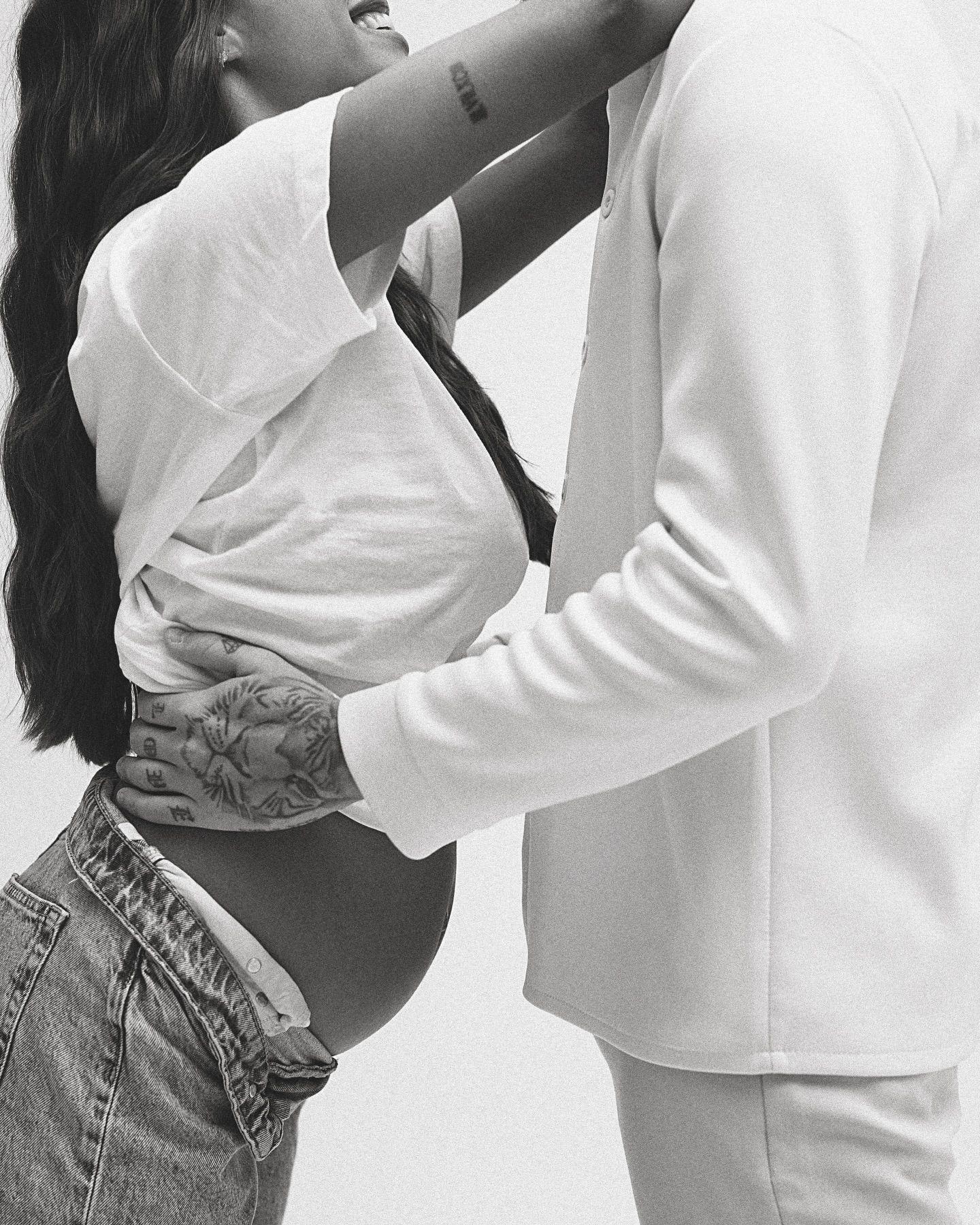 L O V E ๐ Zo blij dat ik een deel van jullie avontuur nu al heb mogen vastleggen ๐ฅฐ Dank je voor het vertrouwen @naomijoell @jayzwarts !