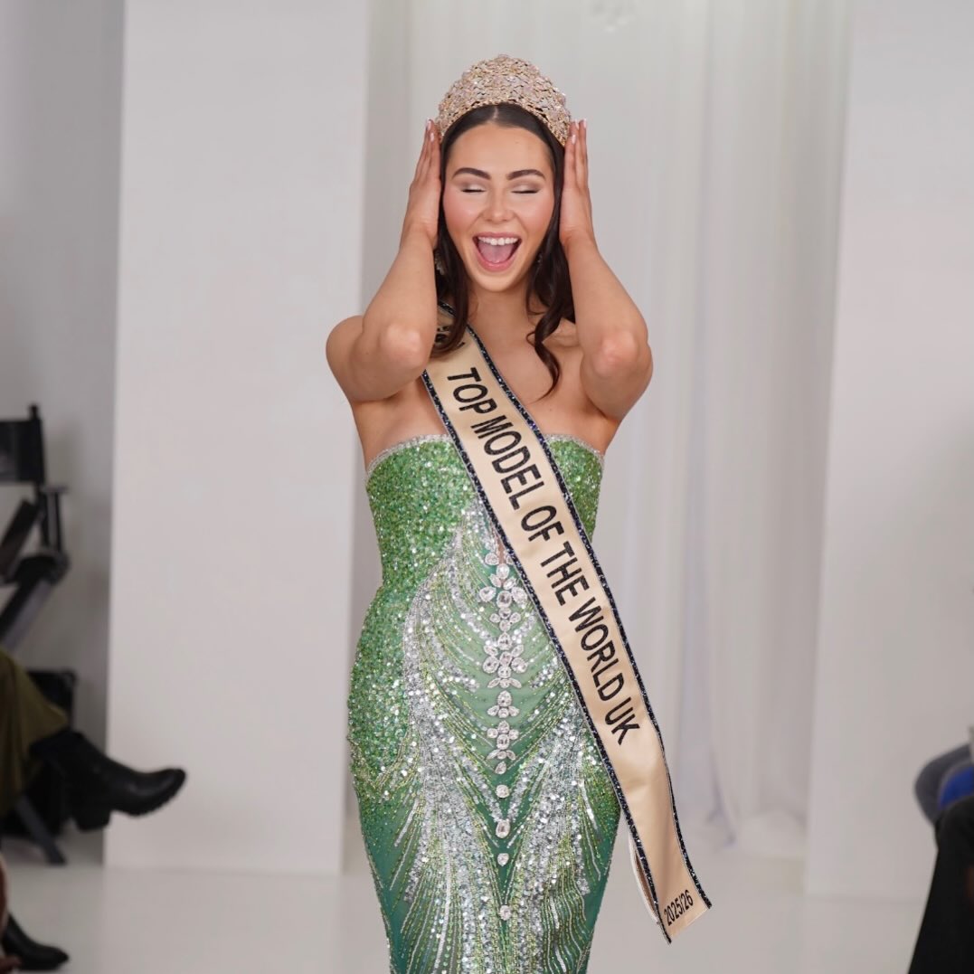 Sunday feels like this 🤍
That split second where your name is called and everything changes.
The nerves. The disbelief. The “is this actually happening?” moment. ✨
Mia was once a girl with a dream who decided to go for it. Now she’s preparing to represent the UK on the Top Model of the World international stage this May and we couldn’t be prouder. 👑✨
If you’ve ever pictured yourself in this position… maybe it’s time to stop watching and start stepping forward.
Applications are now open. We’re building something powerful.
Could it be you?
Apply at ➡️ www.TopModeloftheWorldUK.co.uk
@miadaniellewilliams 👑
@wbotopmodel 🌍
@topmodeloftheworlduk 🇬🇧
@brianhayesphotography1 📸
#topmodeloftheworld #model #pageant #winner #casting