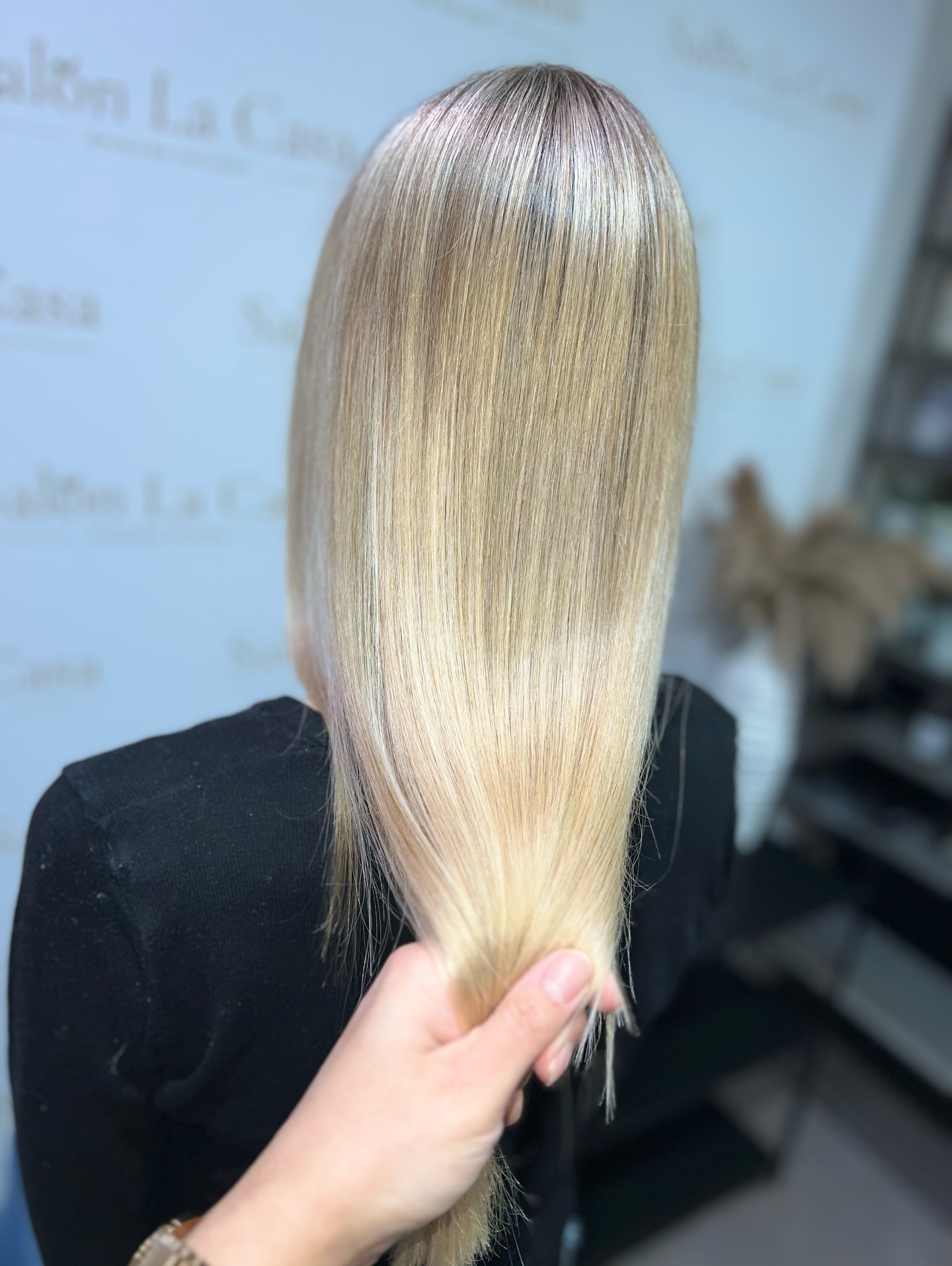 Color - Correction Blonde Girl 🤍✨
#colorcorrection #blondespecialist #friseurrosche #salonlacasa
