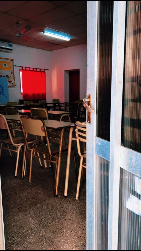 Hoy empiezan las clases y todas las escuelas de nuestra provincia van a estar abiertas.
Porque cada chico en el aula es futuro para Santa Fe.