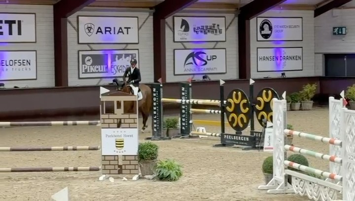 Top rounds for our horses Action Rouet, Sorrento and Rochefort in the 1.30 class this weekend at Peelbergen. All foot perfect and jumped like rockstars 🚀