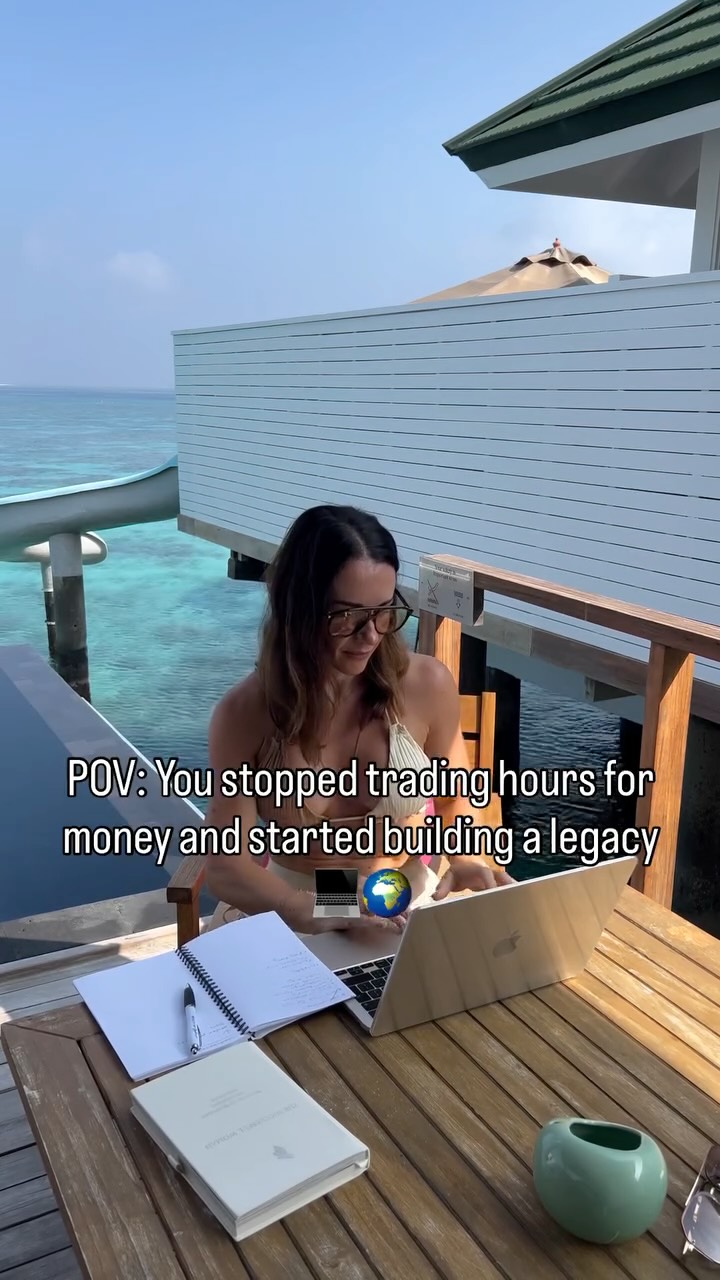 Years offering treatments.
Long salon days. Late nights. Weekends
Fully booked but Fully exhausted
Now? Laptop. Location freedom. 🌴💻
Still impacting students worldwide 🌍
The shift wasn’t luck.
It was a decision to stop trading hours for money…
and start building knowledge that pays you back.
Becoming an educator isn’t just another qualification —
it’s leverage.
It’s authority.
It’s income that isn’t capped by your diary.
If you’re fully booked but still feeling stuck…
this might be your next level. ✨
Freedom doesn’t happen by accident it’s built.
Drop me a message if you’ve been thinking about stepping into the world of education
