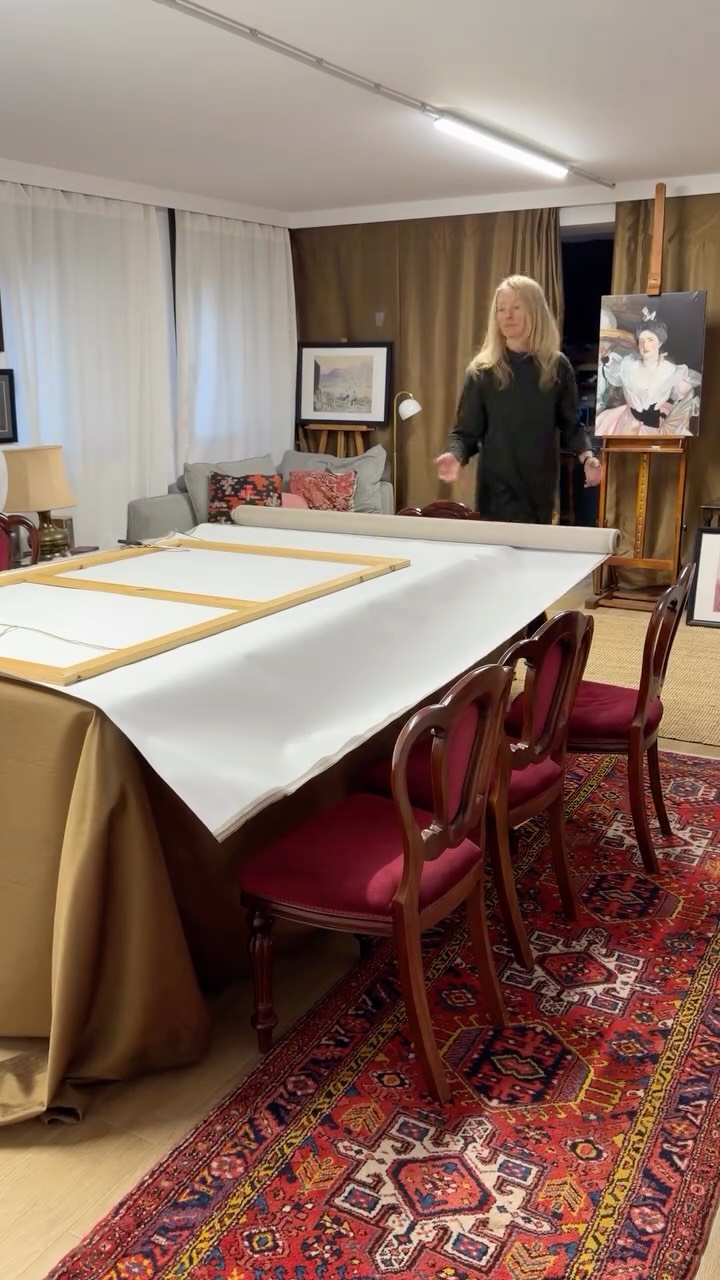 In case anyone is interested in the complexities of re-using a canvas support and stretching a fresh piece of canvas… this isn’t even the full process 😅 Although it was an old painting of mine covered in a cream fabric for a “home staging” project, so that meant an extra layer. #canvasstretching #artistlife #oilpainter #artcommissions #jasminelillebyart