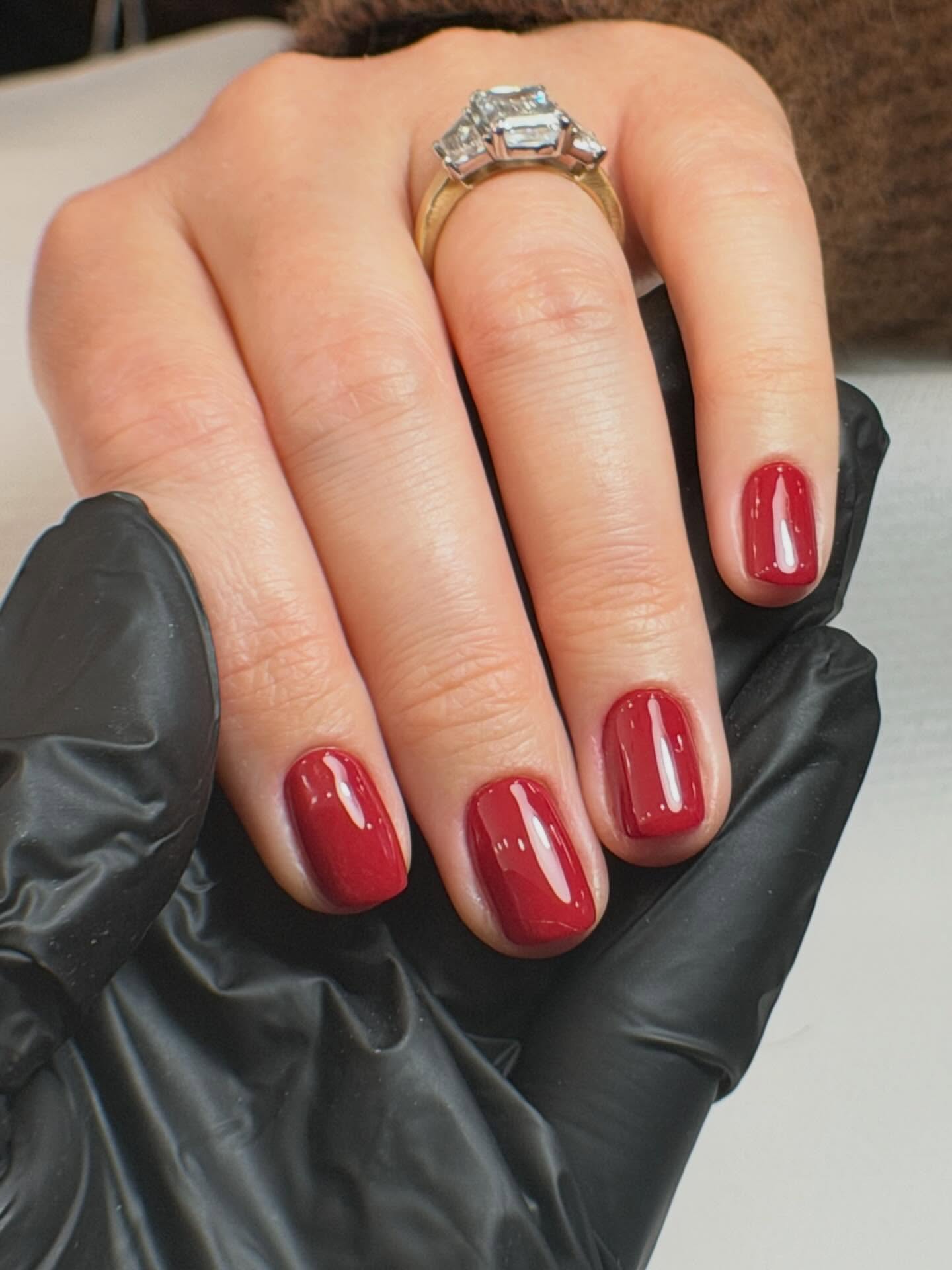 Love a good before and after🙌🏼
#biablondon #bestnailsalonlondon #russianmanicure #nails