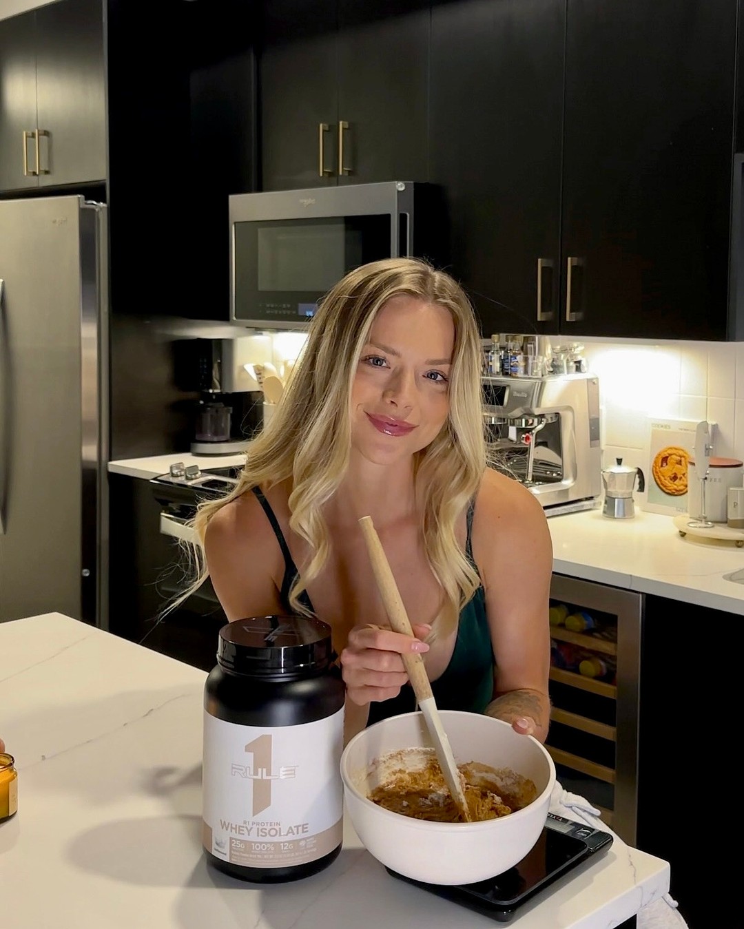 Unflavored. Unstoppable. Unlimited recipes.
Did you know we have unflavoured WPI? For endless cooking and smoothie combos.