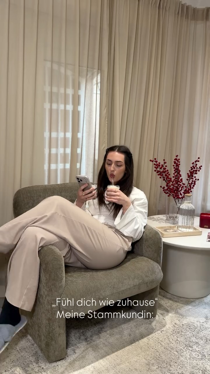 Was ich meine, wenn ich mein Studio als „Wohlfühloase“ bezeichne - Hauptsache, ihr fühlt euch wohl! 🤎
#PowderBrows #PMUBasic #PMUSchulung #PermanentMakeUp #PMUArtist