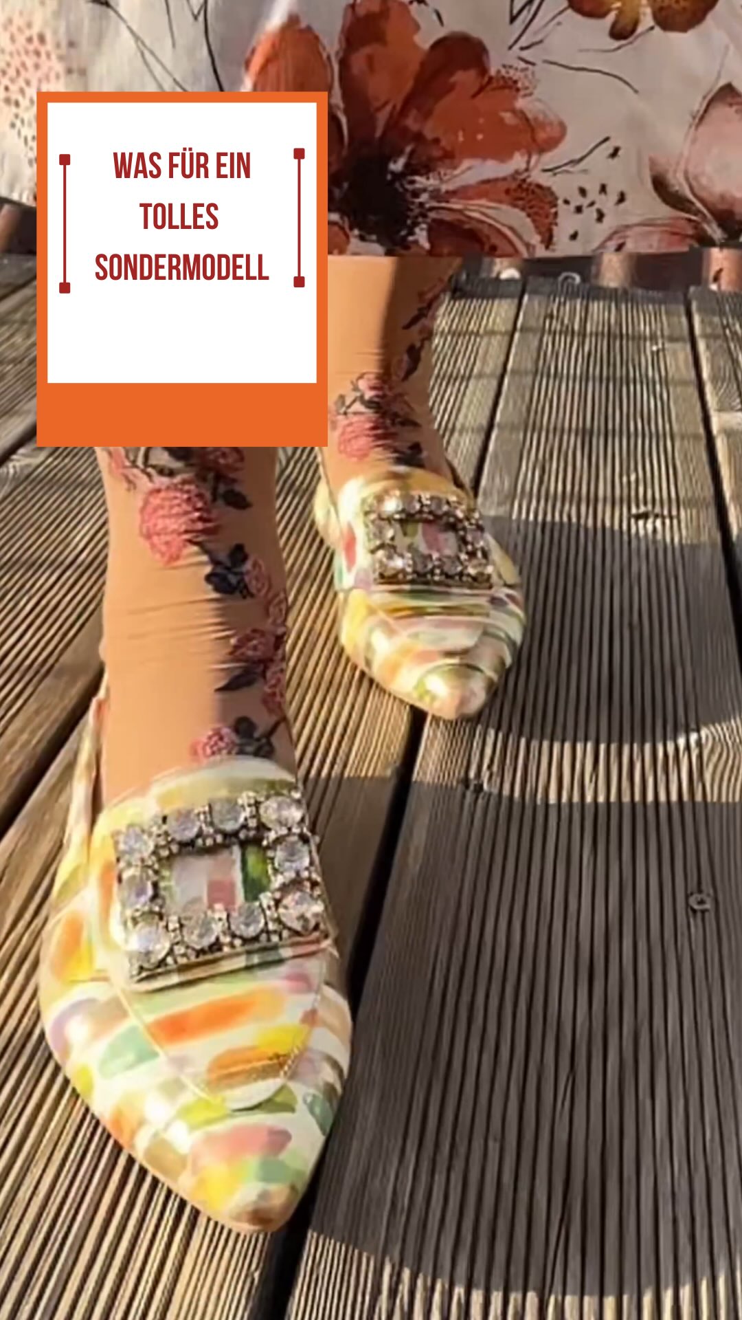 Dieser Melva ist etwas ganz besonderes. auf dem regulären Markt ist dieser nicht erhältlich, was lustig ist, weil Bruno von Anfang an gesagt hat, dass er für uns auf gar keinen Fall eine Extrawurst machen würde. Schau mal wieder in der Sonne glitzert.#geigerschuheundtextil #nachhaltig #mode #schuhe #badwaldsee