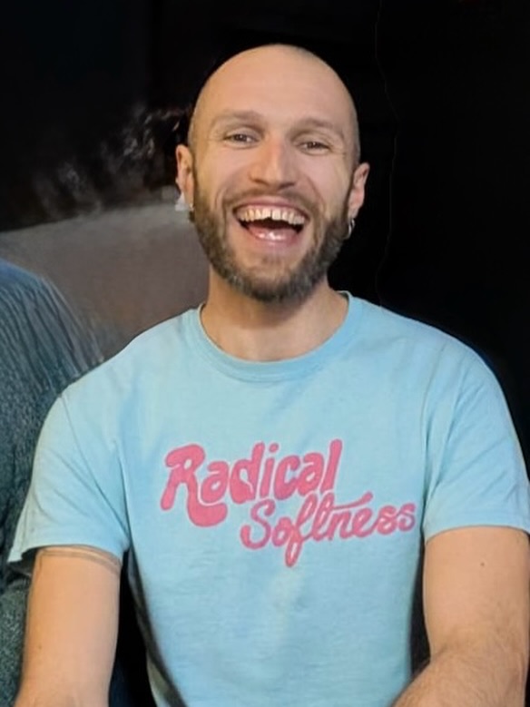 I never planned to be a therapist.
I had been living my life in chronic pain, mentally, physically and emotionally for a many years and sought ways to regulate my nervous system, ground, relax and release the pain and tension that I carried.
I have come really far over the past four years. The process has been really slow. Healing is not a switch but a journey. My pain is managed better but there are still areas that need work.
This weekend I received a treatment from @guillaume.holisticliving and his very presence immediately created a sense of safety.
It is refreshing to witness such an embodied, strong yet gentle male, hold the space, never pushing or directing but allowing my body to unwind at its own pace, its own rhythm.
His awareness and grounded energy made it possible for me to access and move through deeper layers with trust, feeling safe š«¶.
I left feeling more looser and lighter, being held in such safety and compassion. Iām very grateful for the experience and the quality of the presence he brings to his work. š«š«
I look forward to meeting you again @guillaume.holisticliving ššš