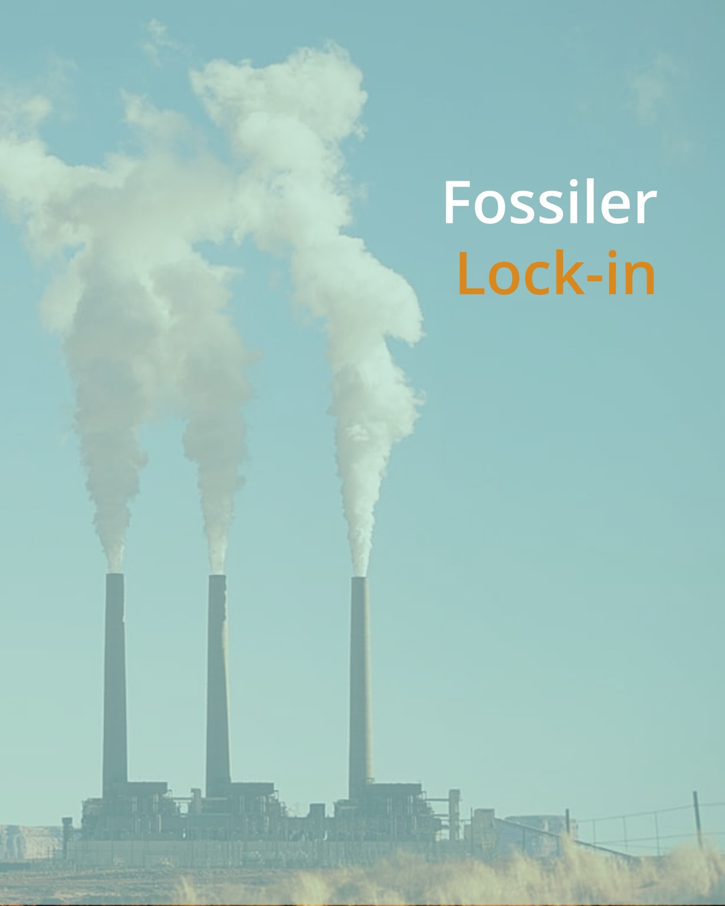 Weil es gerade sehr aktuell ist: Neue Öl- oder Gasheizung einbauen? Klingt erstmal naheliegend – kann aber zum fossilen Lock-in führen. Das bedeutet: Wer heute auf fossile Technik setzt, bindet sich oft für rund 20 Jahre an Öl oder Gas und bleibt damit abhängig von Preisen und Versorgung.
Wer das vermeiden möchte, kann schon jetzt auf erneuerbare Heizsysteme wie eine Wärmepumpe setzen oder zumindest die Voraussetzungen dafür schaffen. Dazu gehören zum Beispiel eine bessere Dämmung, niedrigere Vorlauftemperaturen, größere Heizkörper oder eine Fußbodenheizung. Auch kleine Schritte wie ein hydraulischer Abgleich oder effizientere Fenster helfen, den Energiebedarf zu senken.
Gerne unterstützen wir bei der strategischen Beratung für die praktische Umsetzung. Viele Maßnahmen werden dabei vom Bund gefördert.
Würdest du heute noch eine neue Gas- oder Ölheizung einbauen?