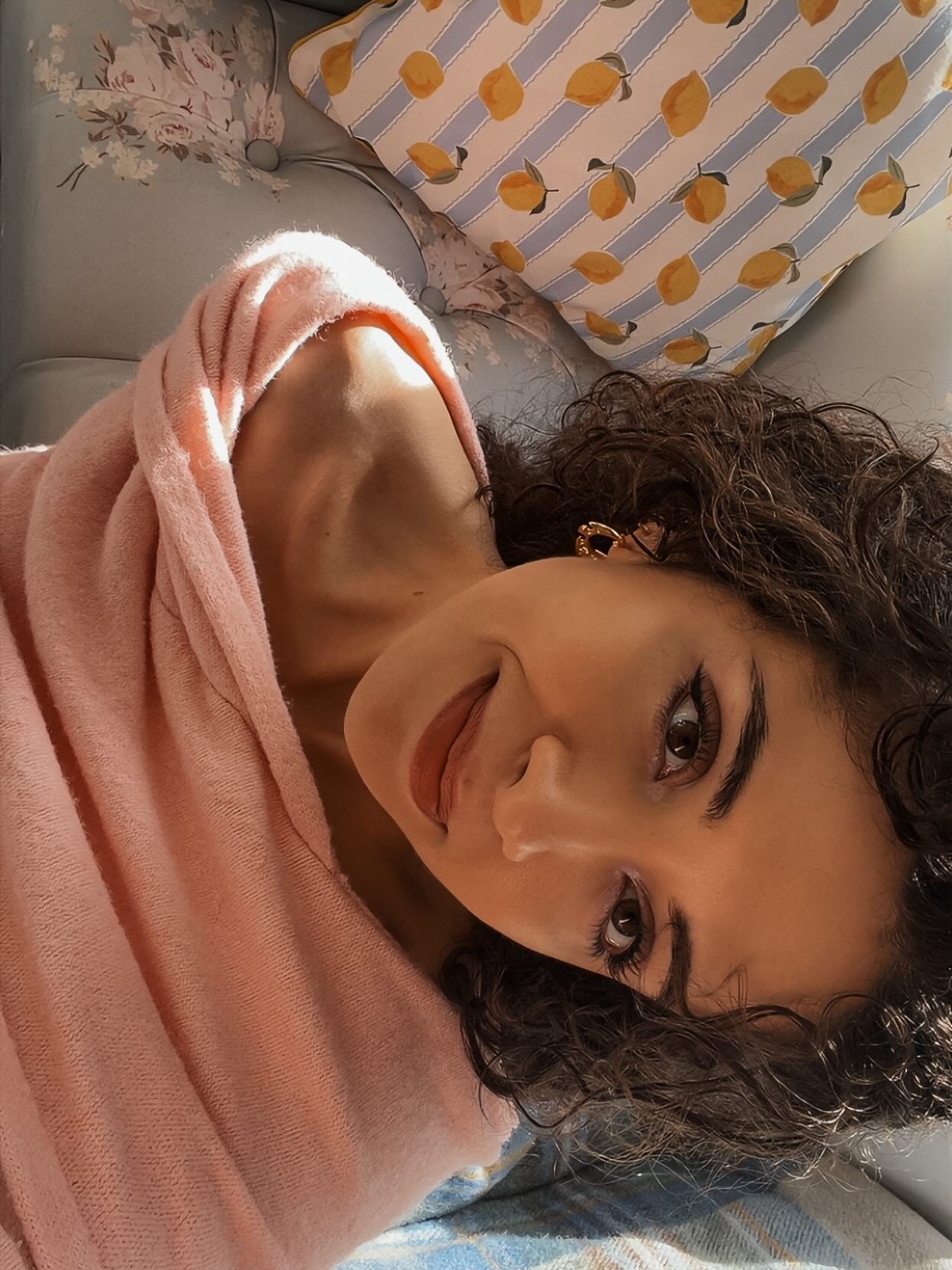 “The surface of the Moon is not smooth, uniform, and precisely spherical... but is uneven, rough, and full of cavities and prominences, being not unlike the face of the Earth.”
🌙✨ Been reading the works of Galilei recently, I just find Sidereus Nuncius so beautifully written, mad and impolite in defacing what humanity once thought of the moon as. The way Galileo tore open the dominating Aristotelian view regarding celestial bodies is breathtaking 🩶
•
•
•
•
•
#reading #readerscommunity #readersofig #readingwrapup #readoftheday