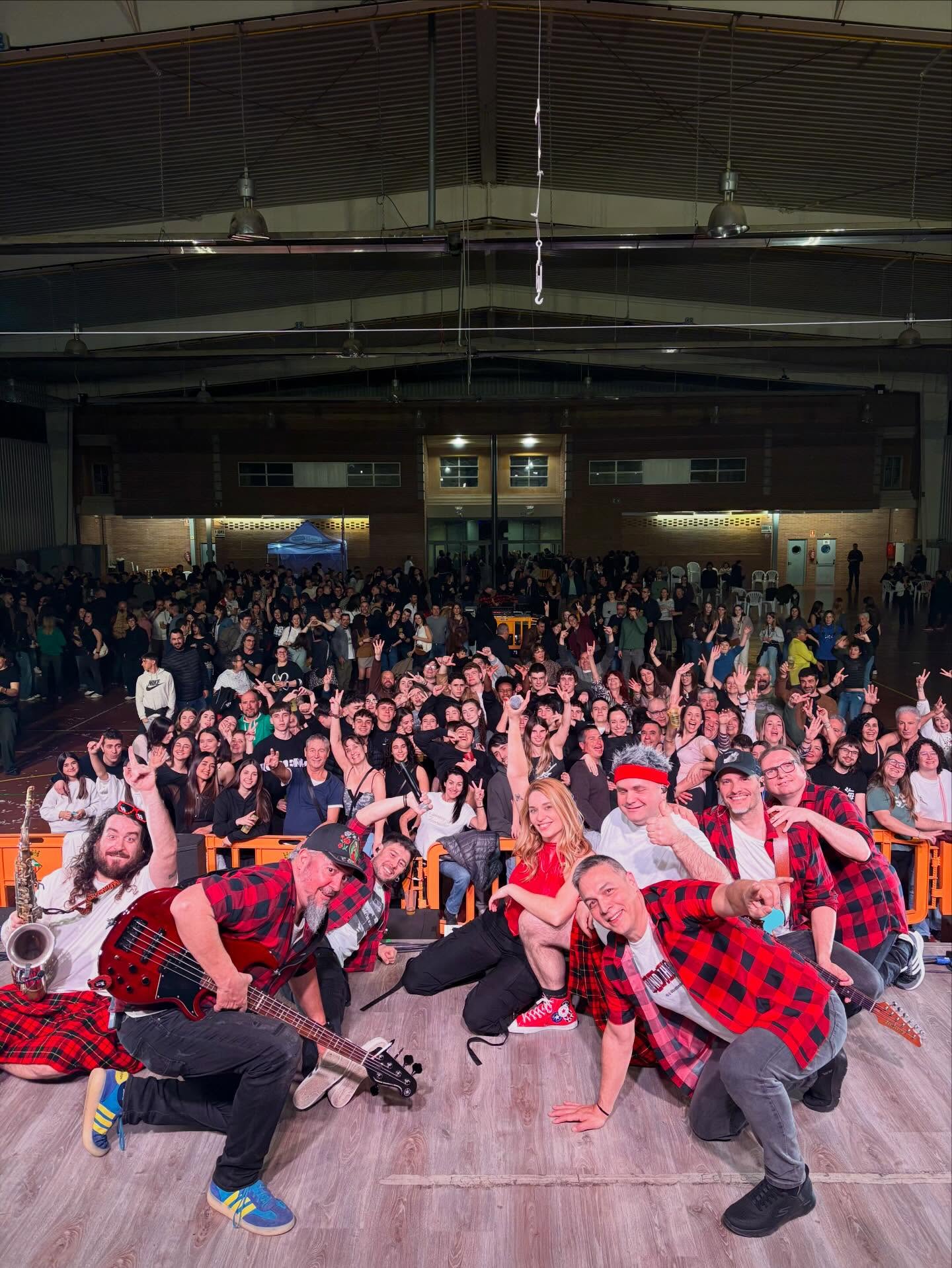 ⭐️ALMACELLES⭐️
Músics, diversió i molt bon rotllo! 😍Així vam viure la Festa de l'Aigua d'Almacelles 👏🏼 moltes gràcies per fer-nos formar part de la vostra festa 🫶🏼 @ajalmacelles