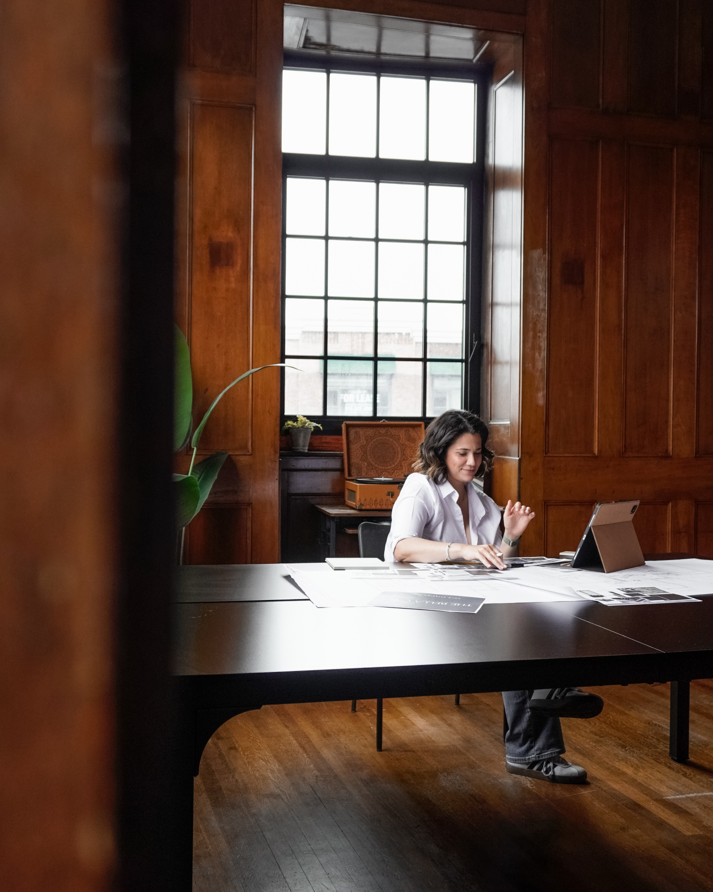 Every beautiful space starts right here — with the plans spread out, the details dialed in, and a vision that only exists on paper (for now).
This is the quiet part of the process.
The thinking.
The problem-solving.
The care behind every decision.
Because great design isn’t luck.
It’s intention.