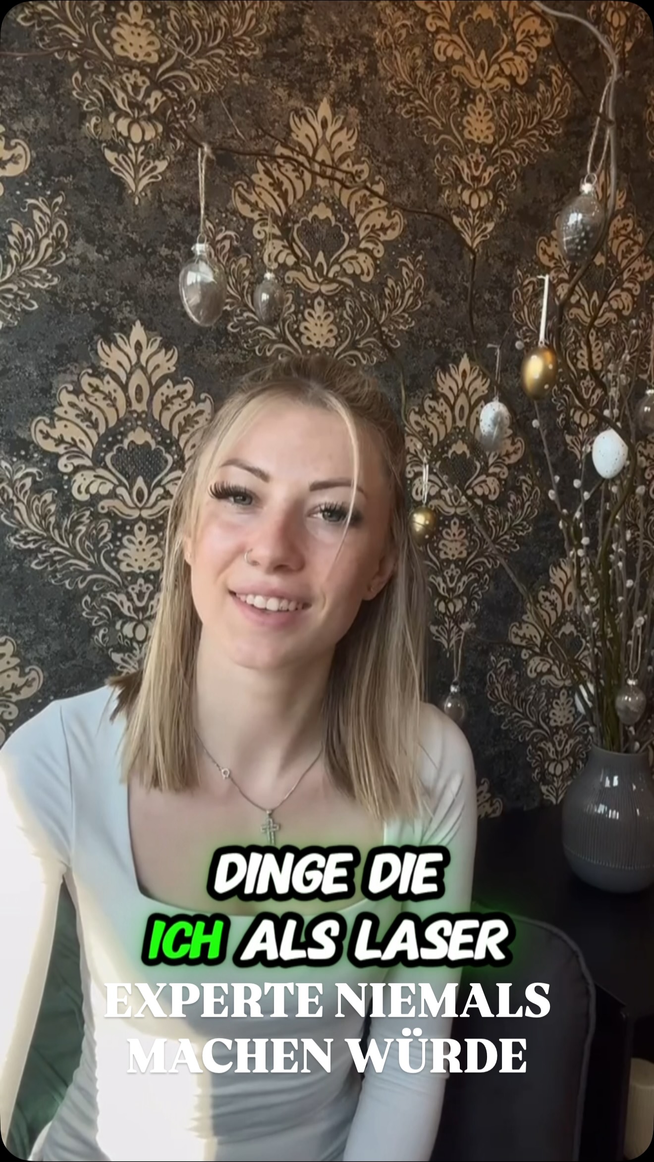 Als Laser-Expertin sehe ich täglich, was passieren kann, wenn an der falschen Stelle gespart wird.
Es gibt Dinge, die ich niemals tun würde – egal wie sehr ein Trend gehypt wird oder wie „günstig“ ein Angebot scheint.
Deine Haut ist kein Experiment.
Sie verdient Wissen, Erfahrung und echte Beratung. 🤍