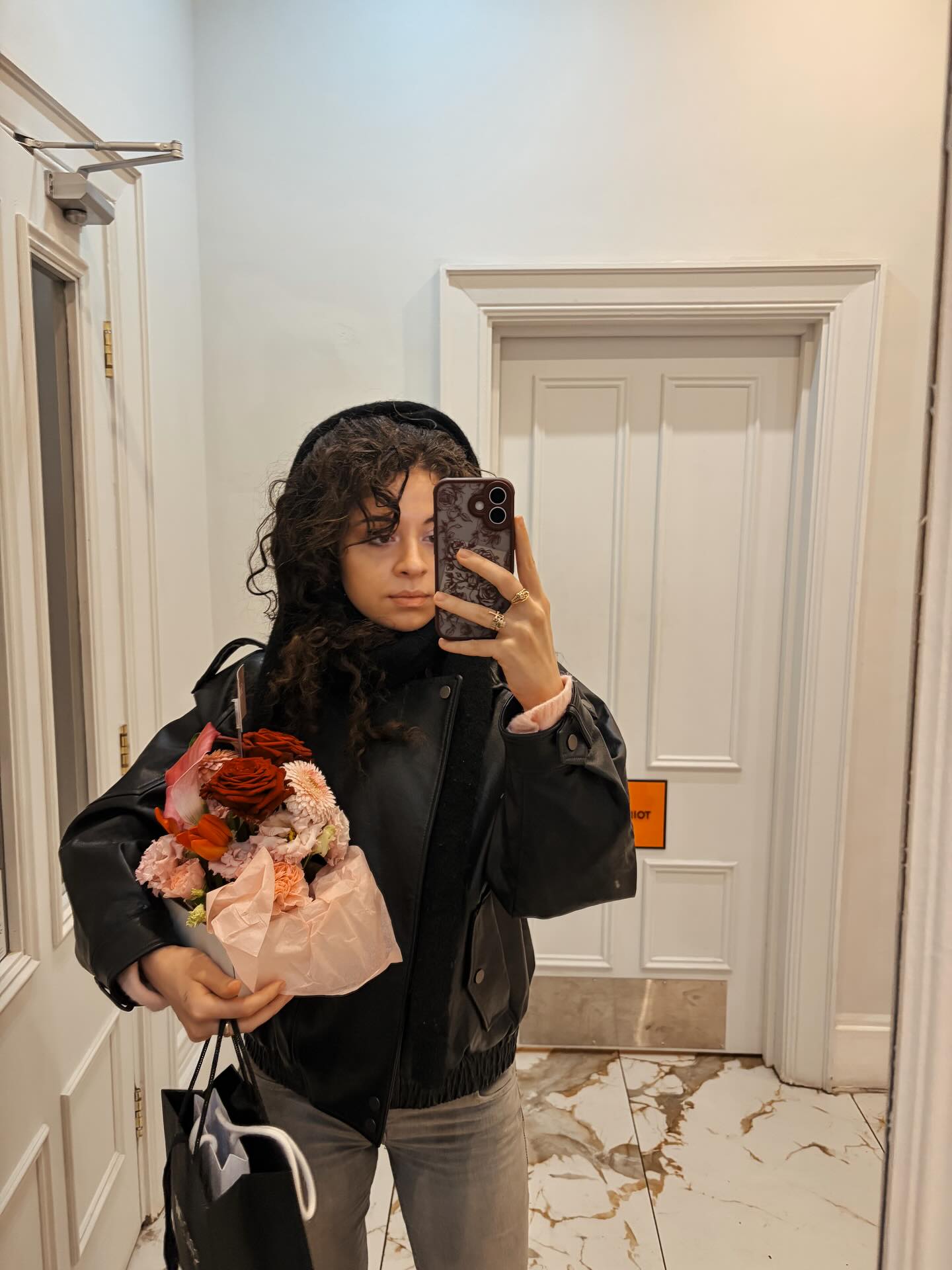 been told my glasses are giving alice harford from eyes wide shut I’m gonna have to delete my acc, also started my plague doctor draft and my search history is the most horrific methods of medicinal care and physician notes from 17th century England but looking forward to seeing The Bride and finding out the etymology of the Black Death
•
•
•
•
•
•
#writer #writingabook #authorofinstagram #writing #writingcommunityofinstagram