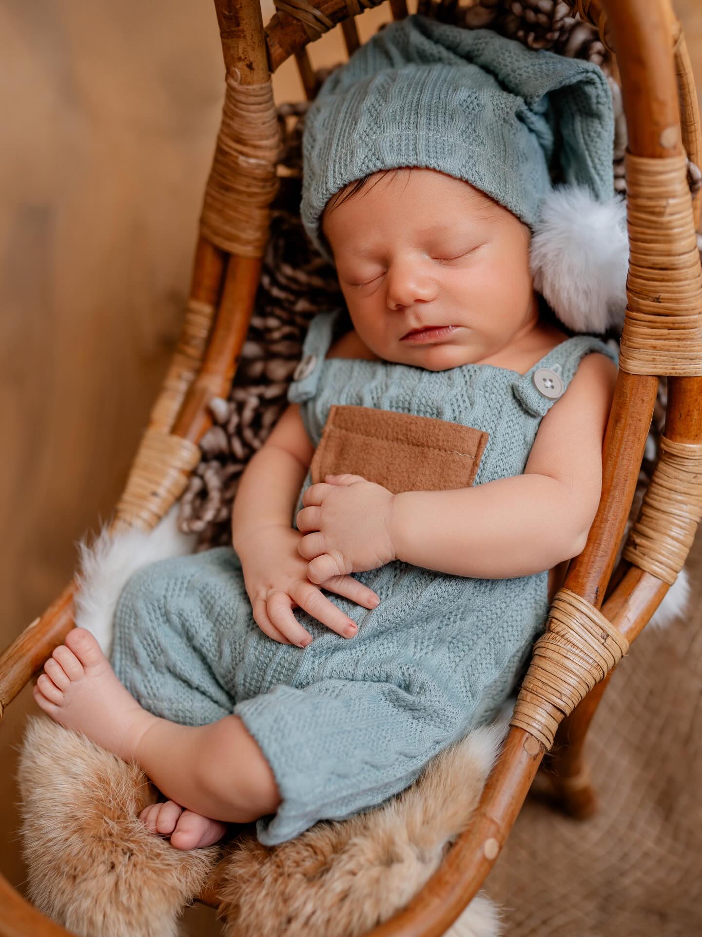Thank you for keeping me THAT booked and busy that I don’t even have time to post all your beautiful images 🧡
My camera roll is full.
My schedule is fuller.
My social media? Slightly neglected 😂
Please forgive me for the longer processing time — I promise it’s worth the wait 🤍.
.
.
,
.
.
.
.
Newborn & Maternity and Family Photographer in Zürich area | Ksenia Photography
.
.
Neugeborenen-, Schwangerschafts- und Familienfotografin im Raum Zürich | Ksenia Photography
. #newbornphotography #newbornphotographer #newbornphotoshoot #newbornsession #newbornbaby