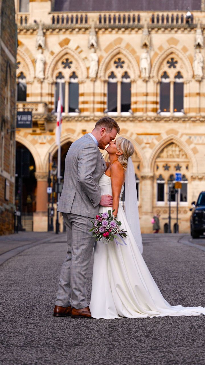 Congratulations to Clare & Dan - your Day was beautiful and unique, really enjoyed capturing it.
@vandb_northampton
@the_guildhall_northampton
@lolastapasbar
@Princess Alexandra-Northhampton
@he_shoots
5 locations in total - a new record for me