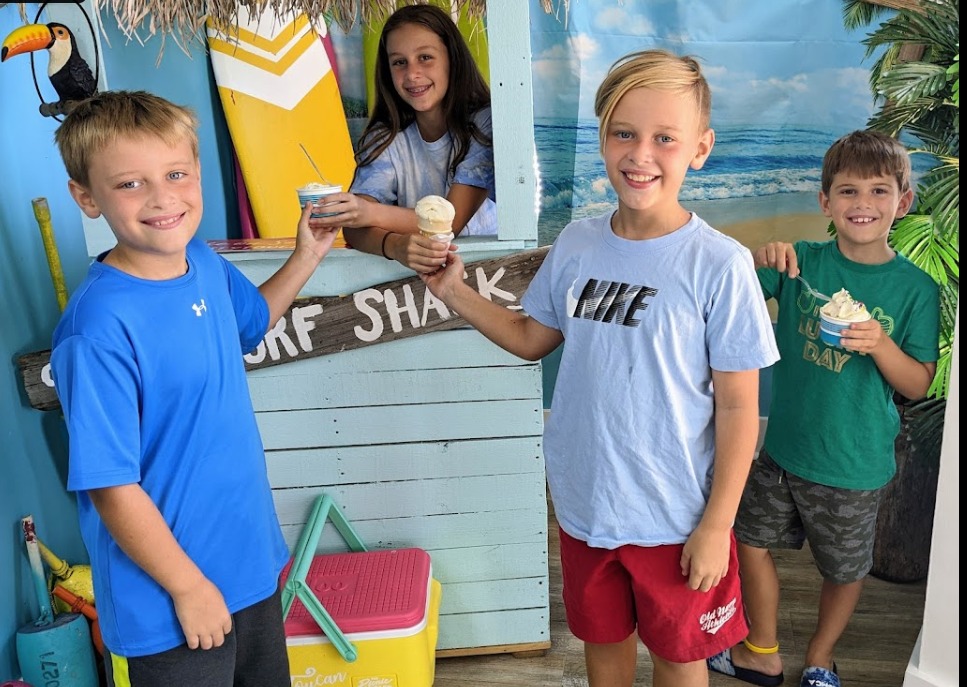 "Ice cream is the creamiest we've ever had! Chocolate is delicious & mint chocolate cookies tastes like thin mints😋"