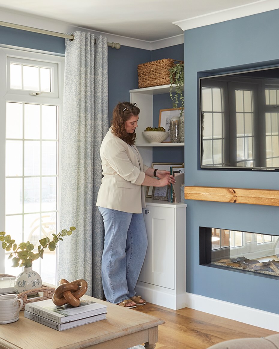 ~ You know that feeling when a room almost works… but not quite?
~ The sofa’s fine.
~ The walls are painted.
~ You’ve added cushions (maybe more than once 🙈).
~ But it still doesn’t feel finished.
~ Most homes don’t need ripping out.
~ They need the right paint colour.
~ Properly considered window treatments.
~ Layered lighting.
~ Textures that add warmth.
~ Those final details that make everything feel intentional.
~ That’s what pulls a room together.
~ If you’re ready for it to finally feel finished, let’s talk.
#HampshireInteriors #InteriorDesignerUK #TimelessInteriors #HomeMakeoverUK #SouthEastHomes
interior designer Hampshire | interior design South East | room makeover service | timeless interior design | calm home interiors | design only interior service | window treatments design | paint colour consultation | home styling Hampshire | relaxed elegant interiors | family home interiors UK | cohesive home design | interior designer Berkshire | interior designer Surrey | modern farmhouse interiors UK | Amy Elizabeth Interiors