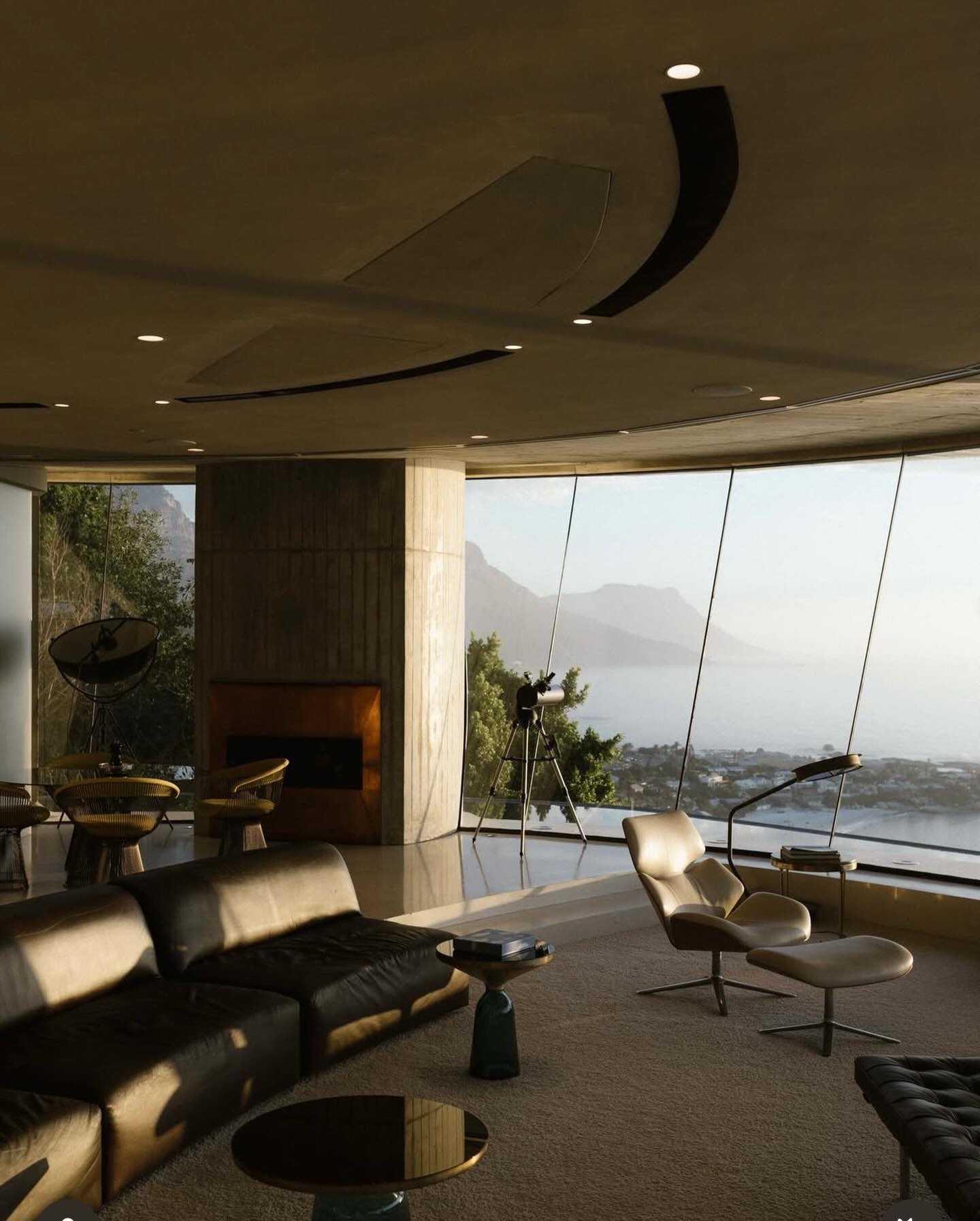 Pengilly House over golden hour brings a feeling of calm and rarity with open views that stretch to the sky and night sweeps over the horizon.