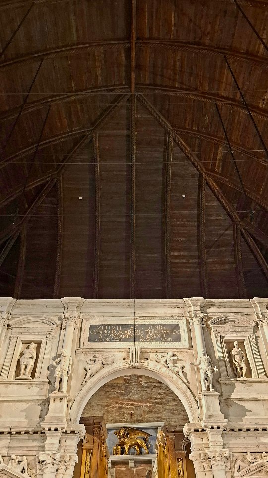 E' finita la mostra dell'Olimpichetto in Basilica Palladiana. Si lasciano le due idee piú ironiche di Vicenza, che mai come in questi mesi avevano dialogato insieme.
La grande nave che solca i nostri cieli ha ospitato la visionaria macchina scenografica, quasi un'entità viva che sotto quella carena estedeva le sue lignee strade tebane.
Entrando, subito il colpo di scena. Si é dietro il Teatro. Si é dall'altra parte del palco, si é dietro le quinte, si apprezza l'organismo architettonico concepito dal Palladio in un modo totalmente nuovo.
E poi, una storia romantica d'altri tempi, di sognatori, di artisti, di uomini capaci di cantare la nostra storia verso il futuro.
Questo video é un dovuto omaggio ad una straordinaria mostra e un piccolo dono a tutti quelli che se la sono persa.
The Olimpichetto exhibition in the Basilica Palladiana has ended. We leave Vicenza's two most ironic ideas, which have never before interacted as they did in recent months.
The great ship that plies our skies hosted the visionary scenographic machine, almost a living entity that stretched its wooden Theban roads beneath that hull.
Upon entering, the dramatic twist immediately strikes. You are behind the Theater. You are on the other side of the stage, you are backstage, you can appreciate the architectural organism conceived by Palladio in a totally unique way.
And then, a romantic story of times gone by, of dreamers, of artists, of men capable of singing our history towards the future.
This video is a well-deserved tribute to an extraordinary exhibition and a little gift to all those who missed it.
#palladianroutes #Vicenza #basilicapalladiana #palladianarchitecture #olympictheatre