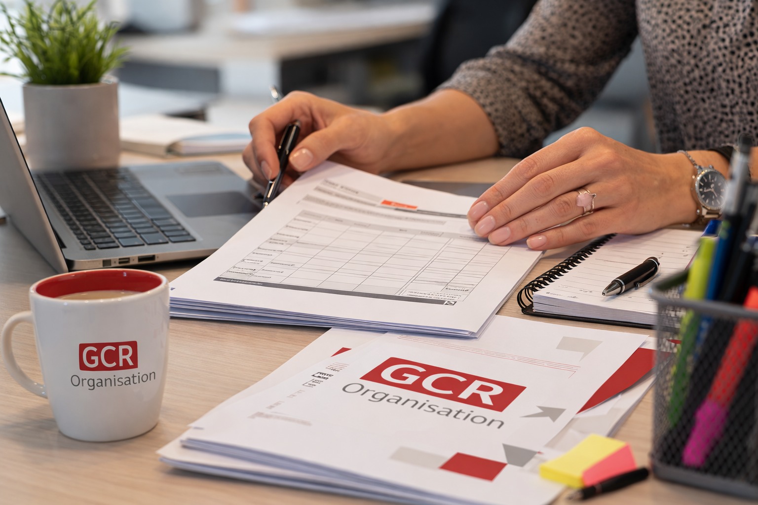 Les Coulisses de la Formation : ce que vous ne voyez pas !
Avant toute formation, une phase de planification permet de définir les besoins, les objectifs, mais aussi de coordonner les dates avec le client et les intervenants afin de garantir la disponibilité de chacun.
Vient ensuite toute la préparation logistique : documents pédagogiques, feuilles d’émargement, reprographie, coordination des éléments… Chaque détail doit être prêt au bon lieu et au bon moment, avec la capacité de gérer les ajustements de dernière minute.
L’équipe « Back Office » de #gcrorganisation œuvre en coulisses pour fluidifier ces étapes, soutenir les formateurs et réduire leur charge mentale.
Chaque détail compte pour garantir le bon déroulement d’une formation 💼
Retrouvez le détail de nos formations ici 👉 https://www.gcrorganisation.com/
#formation #formationprofessionnelle #pedagogie #developpement #accompagnement #andragogie #Digiforma