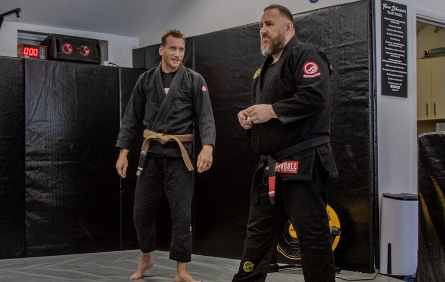 The Old Guard.
Every gym has them.
The ones who have been here from the early days. The ones who helped build the culture, set the standards, and laid the foundations that everyone else now benefits from.
Most of these guys are 35+, but don’t let that fool you. They’re still out there every week giving the new breed a serious run for their money. Experience, pressure, timing and grit — the things you only earn after years on the mats.
They’ve fought through injuries, life, work, families, and still show up.
They’ve earned their place at the top of the food chain.
But what makes them special isn’t just how tough they are — it’s how much they give back. They’re the first to help a beginner, the first to offer advice, and the ones quietly guiding the next generation through the early chaos of jiu-jitsu.
Force Submission was built on this core group from day one.
And the gym is stronger because they’re still here setting the standard.
Respect the elders. 🫡
#brazilianjiujitsu #jiujitsu #mma #baldock #hertfordshire