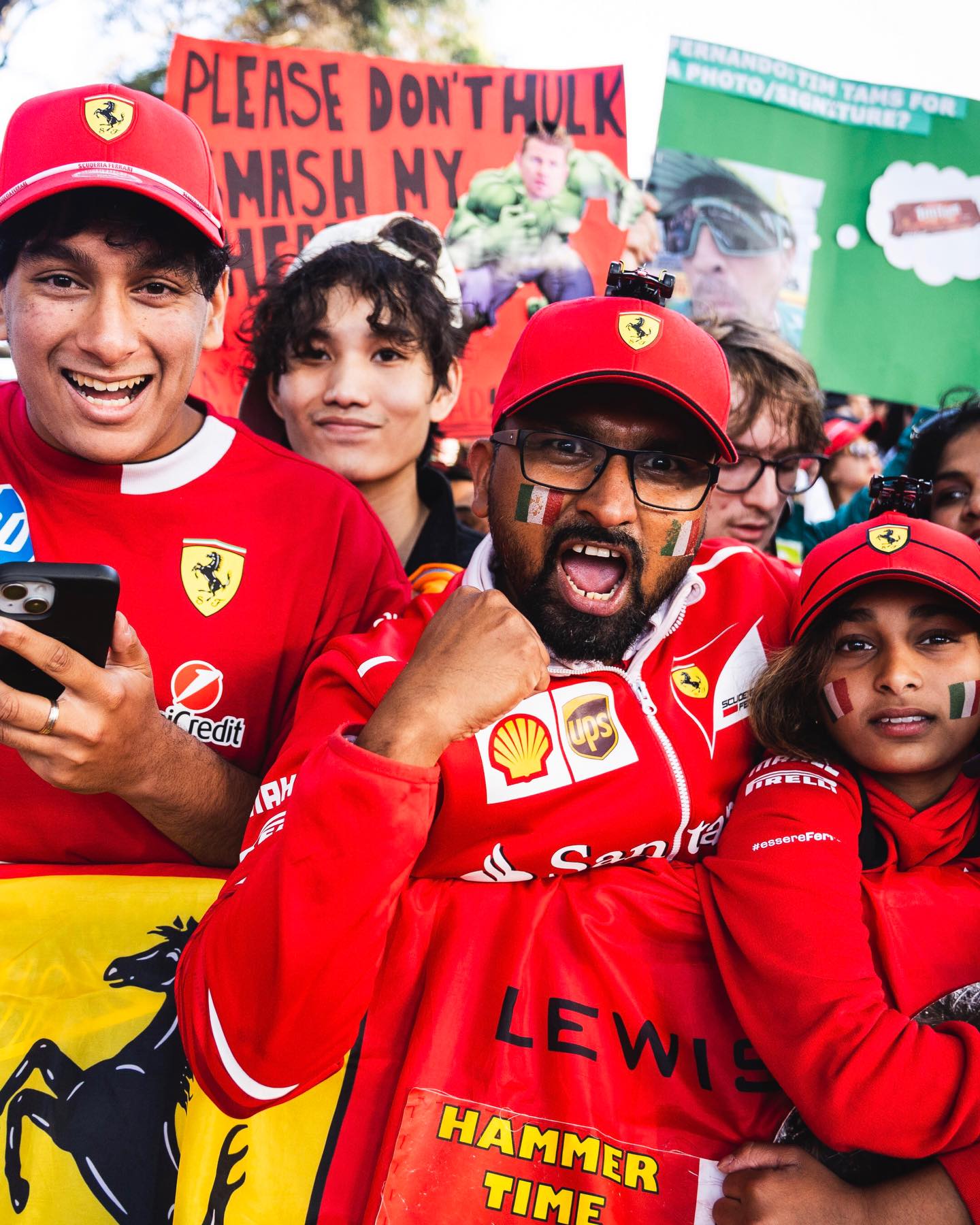 All the action from day 1 π€
It is such a dream to be able to attend and photography at the Formula 1 Grand Prix in Melbourne ποΈ
Day 2 letβs go!