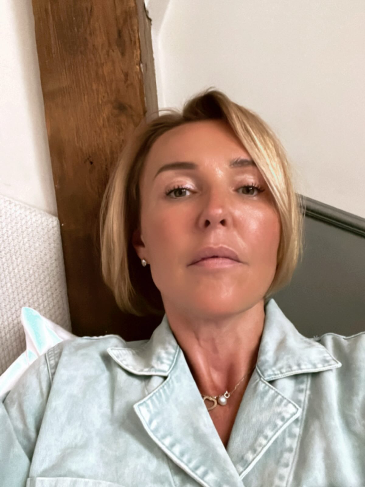 Anyone else feeling the Full Moon Eclipse hangover? 🌕✨
These eclipse portals don’t play small.
They shake things loose.
They reveal truths.
They show us exactly where we are still abandoning ourselves.
For me, the message that came through this eclipse was loud and clear:
Self-worth.
Not the kind we talk about in theory.
But the real kind.
The kind where you stop over-explaining yourself.
Stop over-giving your energy.
Stop accepting breadcrumbs when your soul knows you deserve a feast.
Eclipses illuminate what we can no longer ignore.
And this one asked a powerful question:
Where are you still settling for less than you deserve?
Less love.
Less respect.
Less honesty.
Less reciprocity.
Sometimes the most spiritual thing we can do isn’t meditating longer or trying to be more “understanding.”
Sometimes it’s simply saying:
No more.
No more shrinking.
No more proving.
No more abandoning yourself to keep the peace.
True self-worth is quiet but powerful.
It’s the moment you realize you don’t need to chase what is meant for you.
You simply become the woman who no longer accepts anything that isn’t aligned with her soul.
Eclipses close chapters.
And if something is falling away right now, trust that it’s creating space for something that actually honors who you are becoming.
So if you’re feeling emotional, tired, reflective…
that eclipse hangover might actually be your soul recalibrating.
And sometimes that recalibration looks like remembering your worth. ✨ #fullmoon #fullmooneclipse #selfempowerment #selfwork #limitlesspossibilities